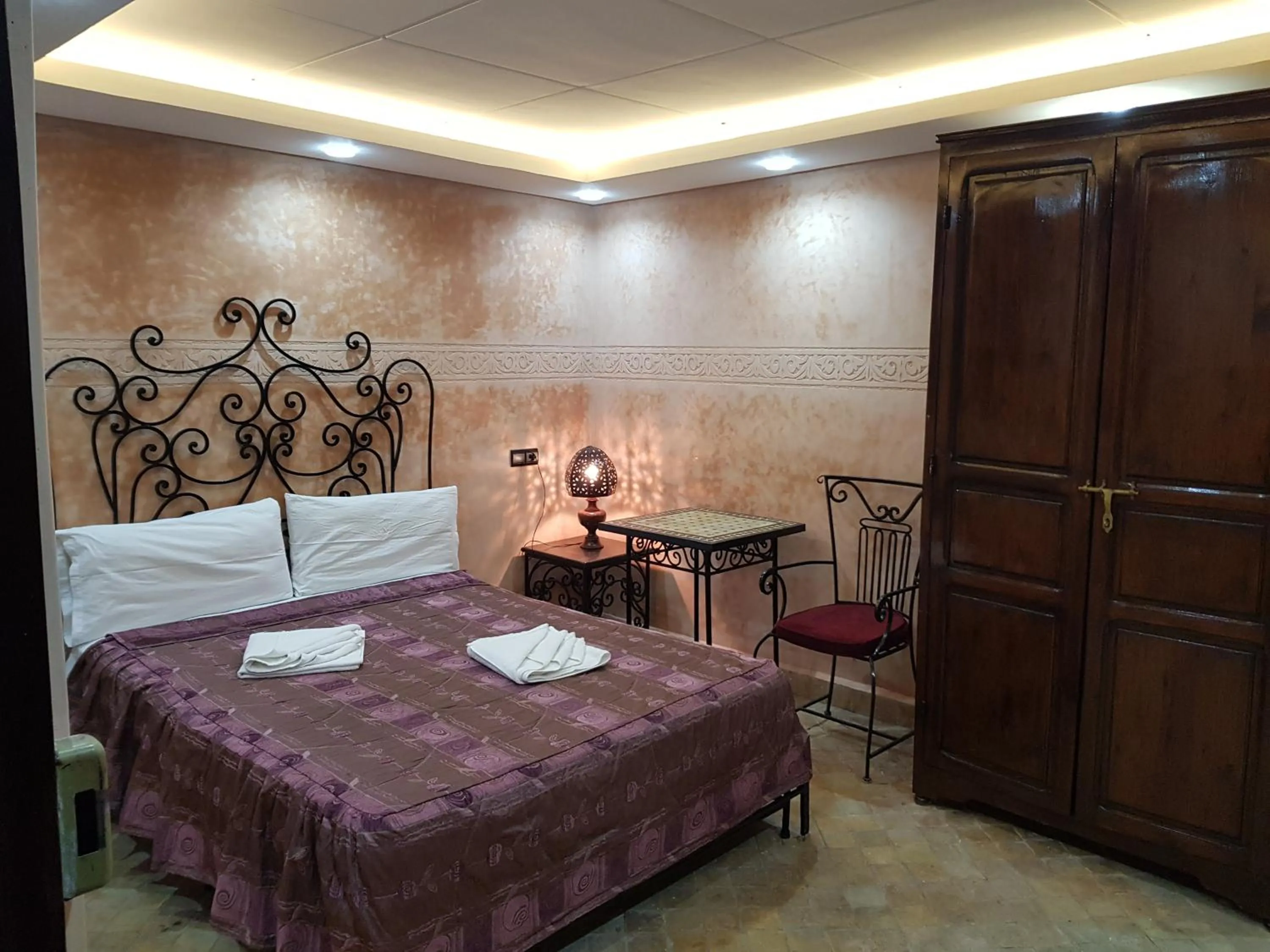 Bed in Hotel Salsabil