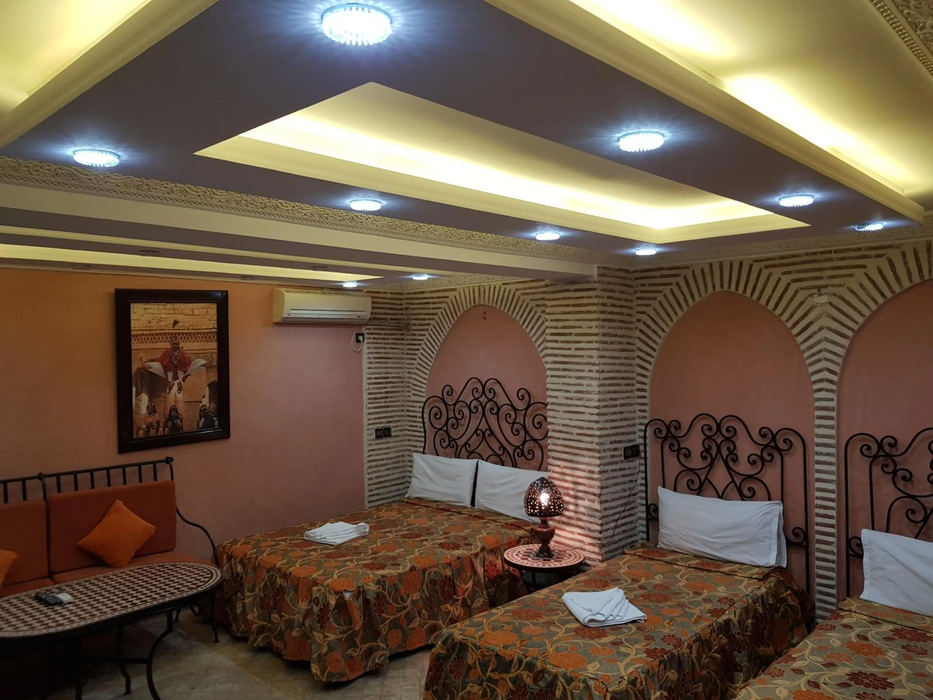 Bed in Hotel Salsabil