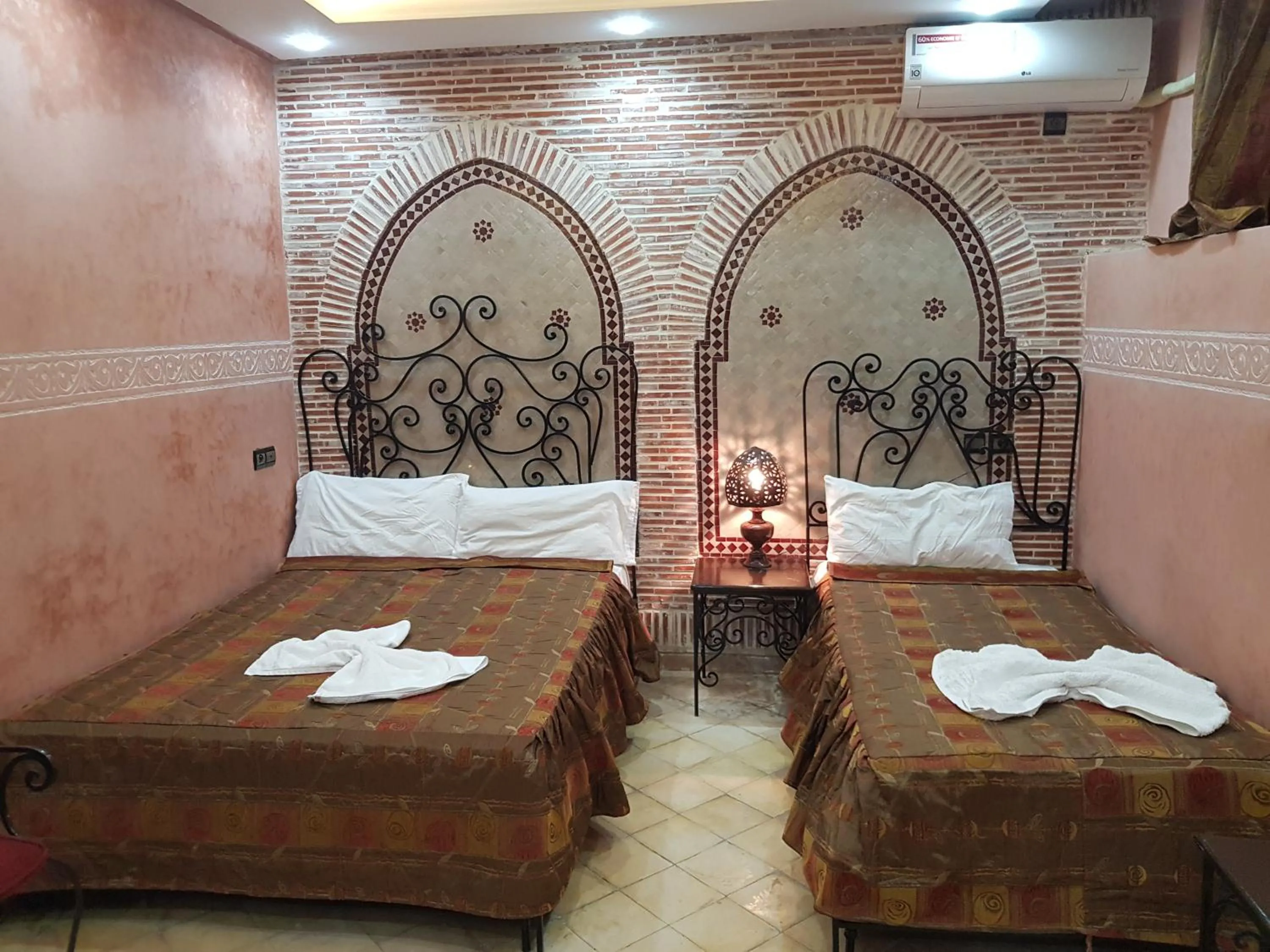 Bed in Hotel Salsabil