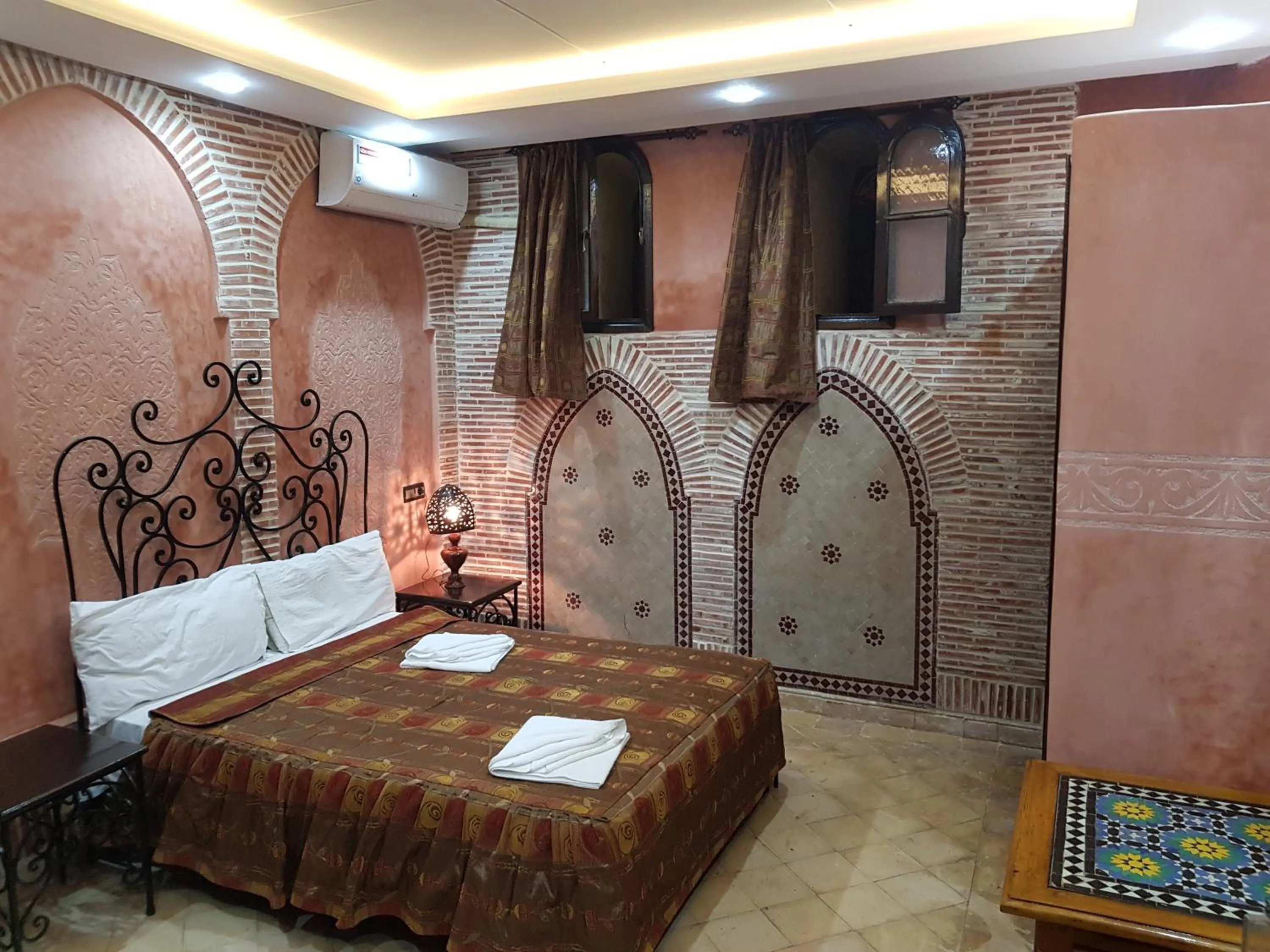 Bed in Hotel Salsabil