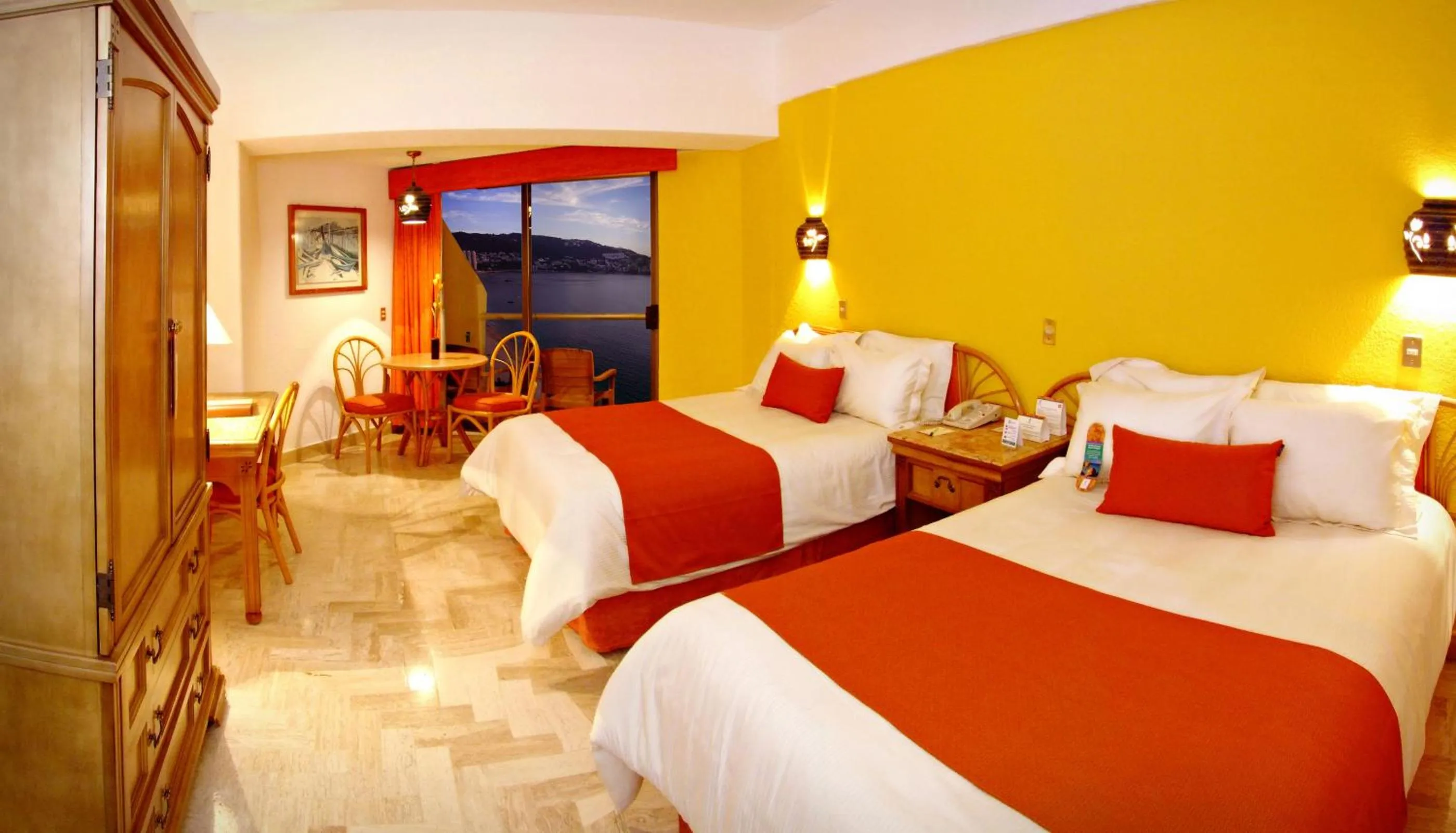 Photo of the whole room, Bed in Copacabana Beach Hotel Acapulco