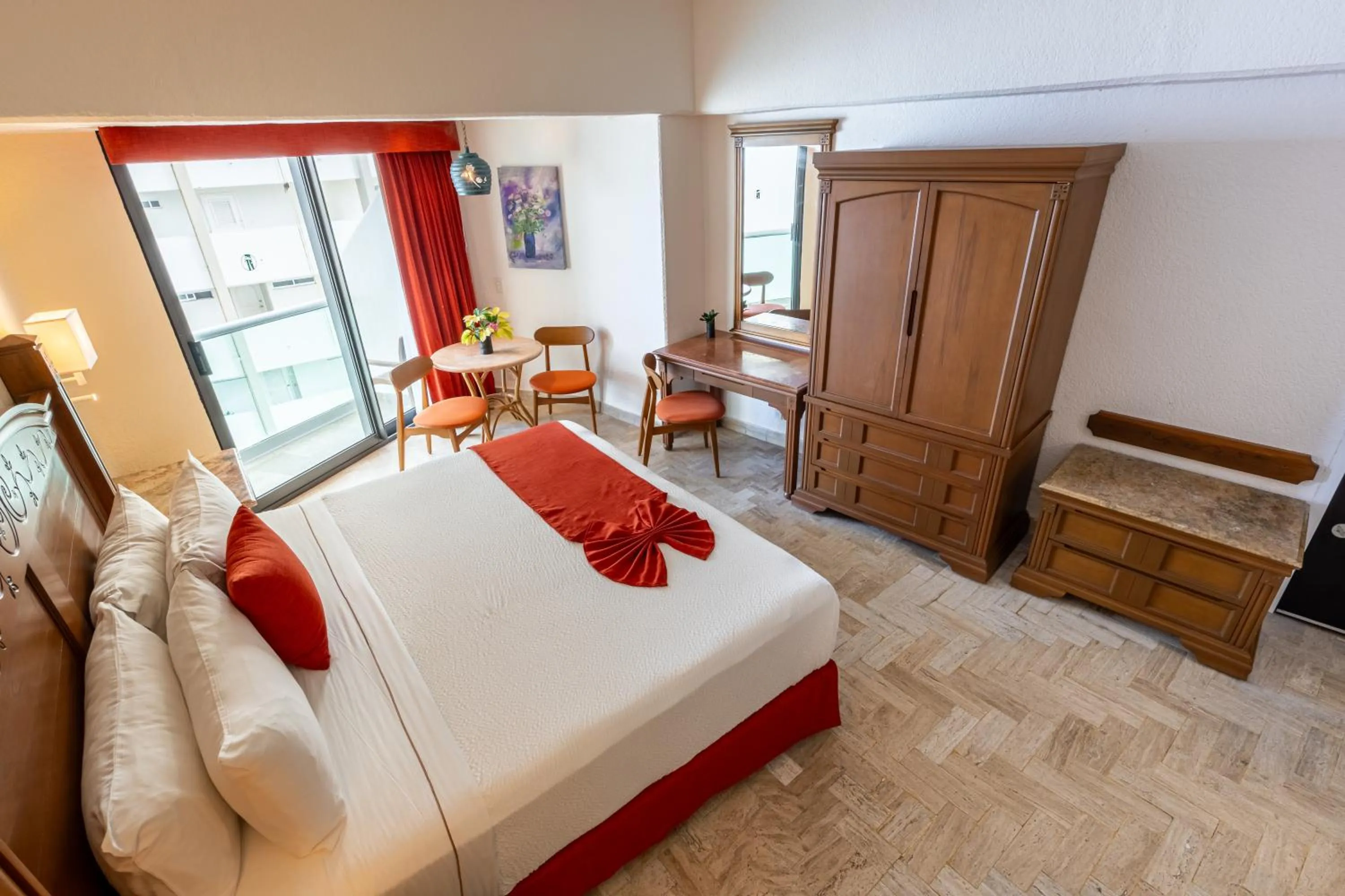 Photo of the whole room, Bed in Copacabana Beach Hotel Acapulco