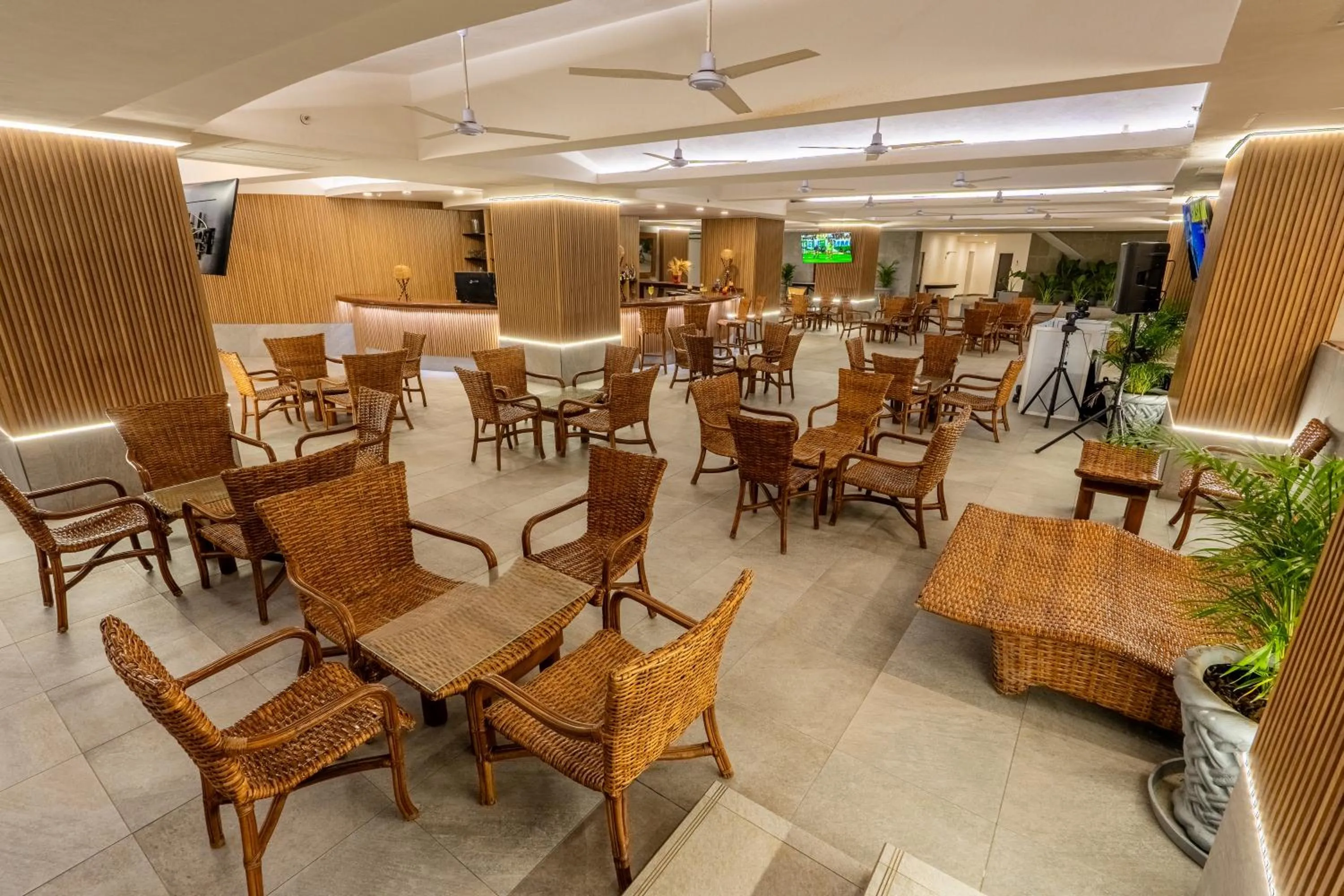 Lounge or bar in Copacabana Beach Hotel Acapulco