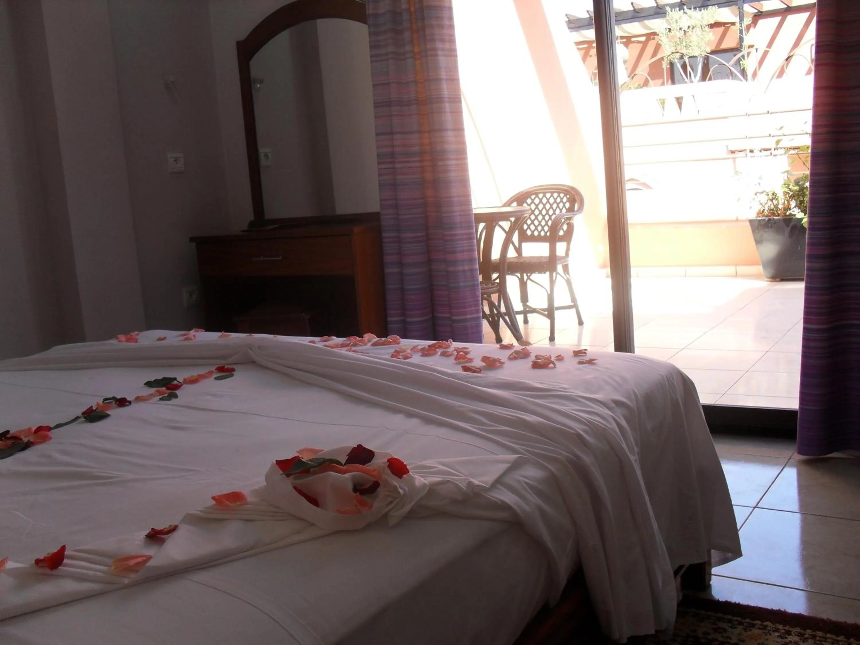 Bedroom in Hotel Gomassine