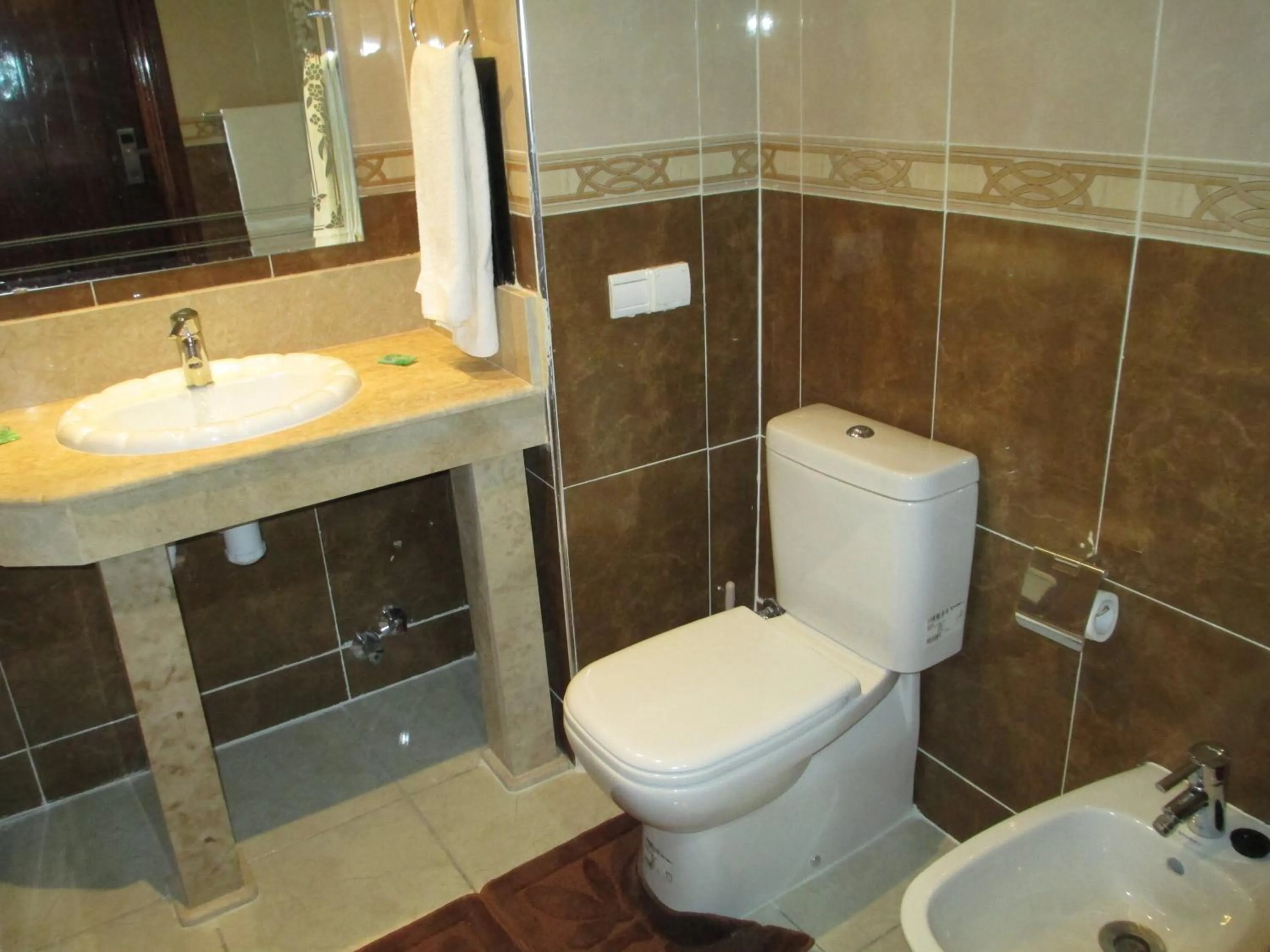 Bathroom in Hotel Gomassine