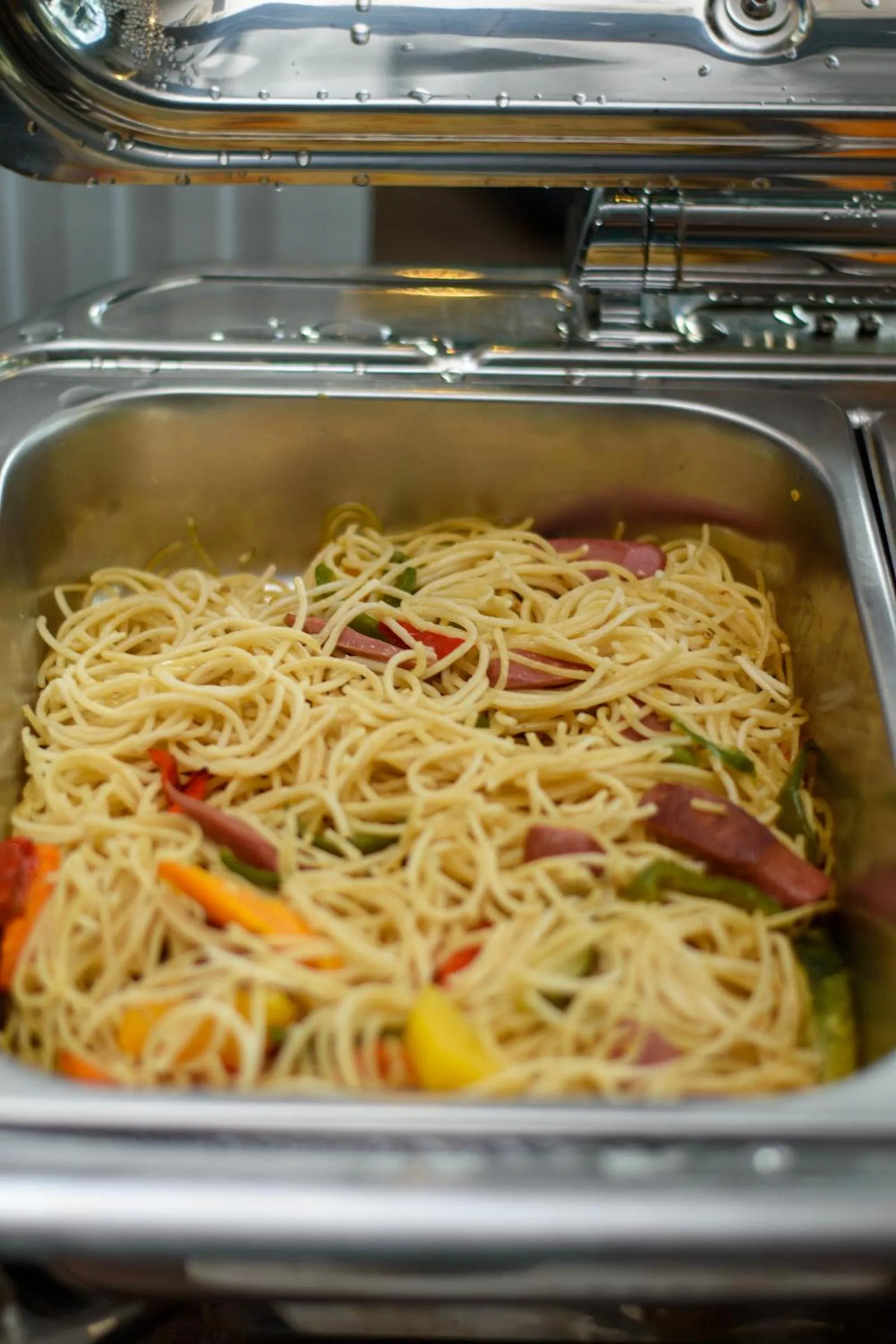 Restaurant/places to eat in The Blowfish Hotel