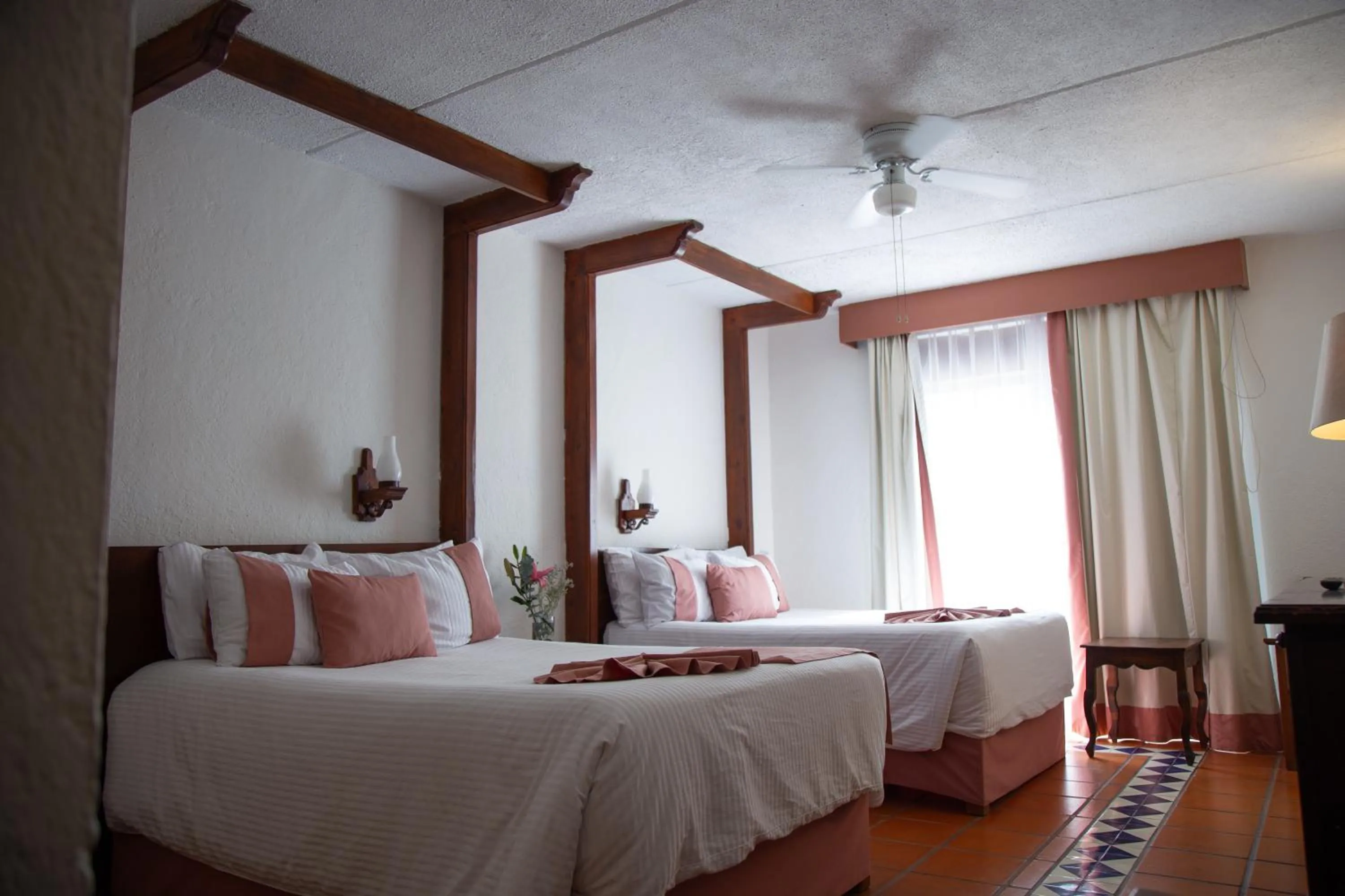 Bedroom, Bed in Misión Guanajuato