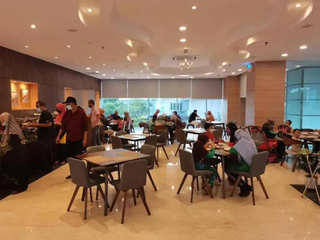 Restaurant/places to eat in EHSAN SEAVIEW HOTEL PORT DICKSON Restaurant/places to eat in EHSAN SEAVIEW HOTEL PORT DICKSON