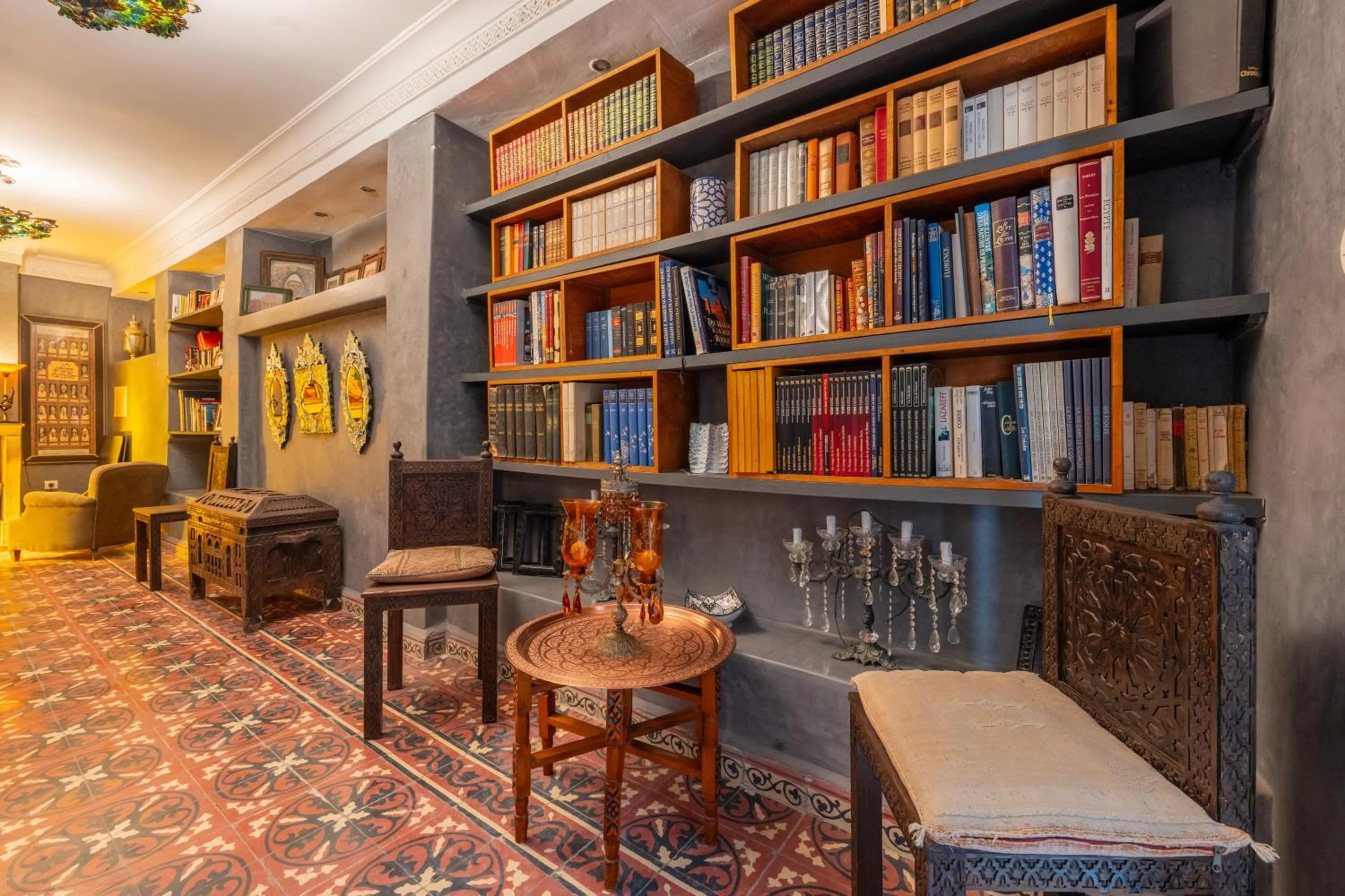 Library in Riad Yamina52