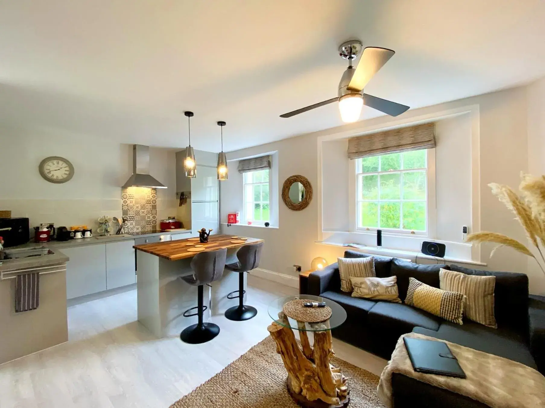 Meadfoot Bay Apartment at Hesketh Crescent Meadfoot Bay Apartment at Hesketh Crescent