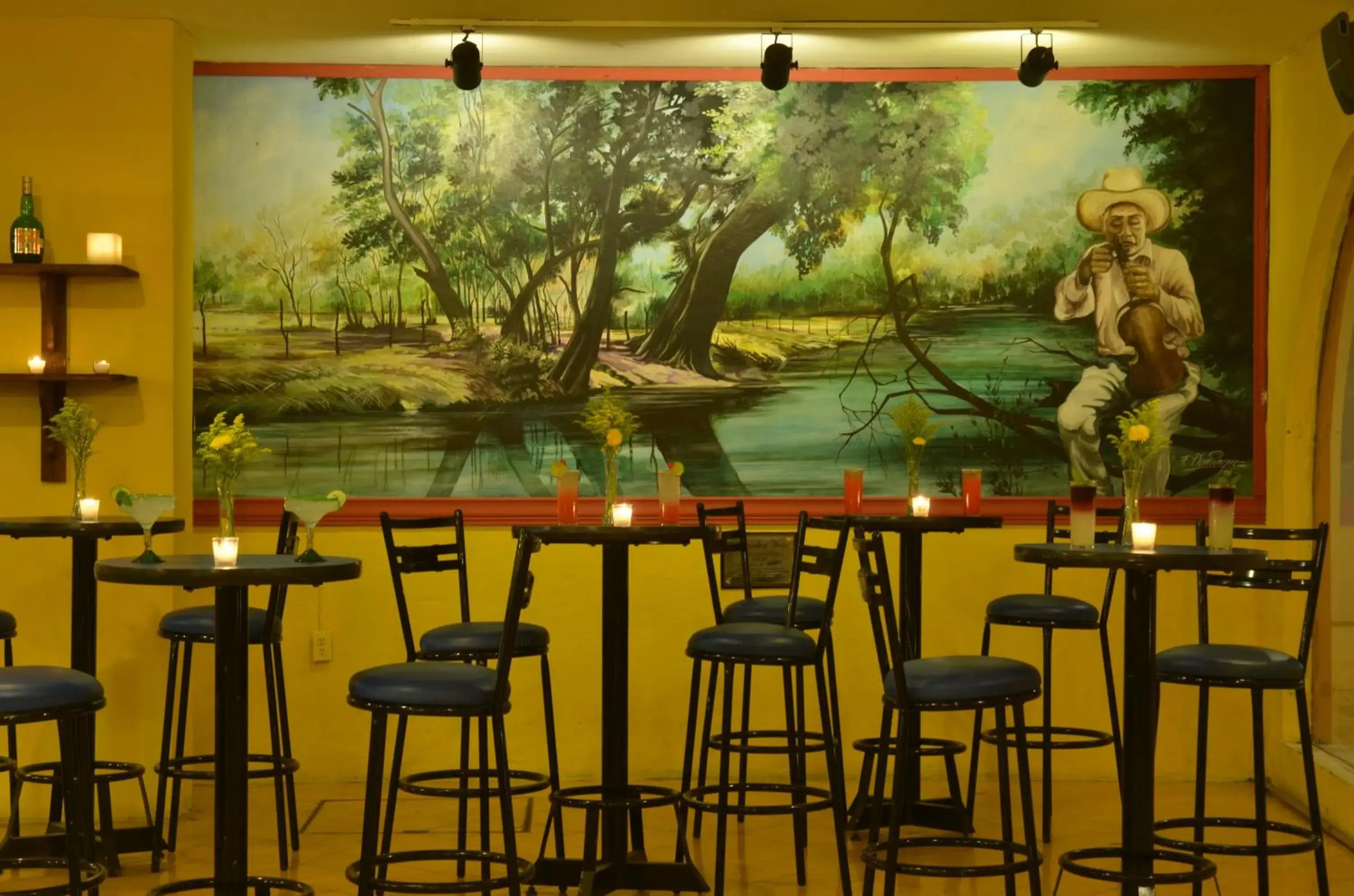 Lounge or bar in Mision Ciudad Valles Lounge or bar in Mision Ciudad Valles