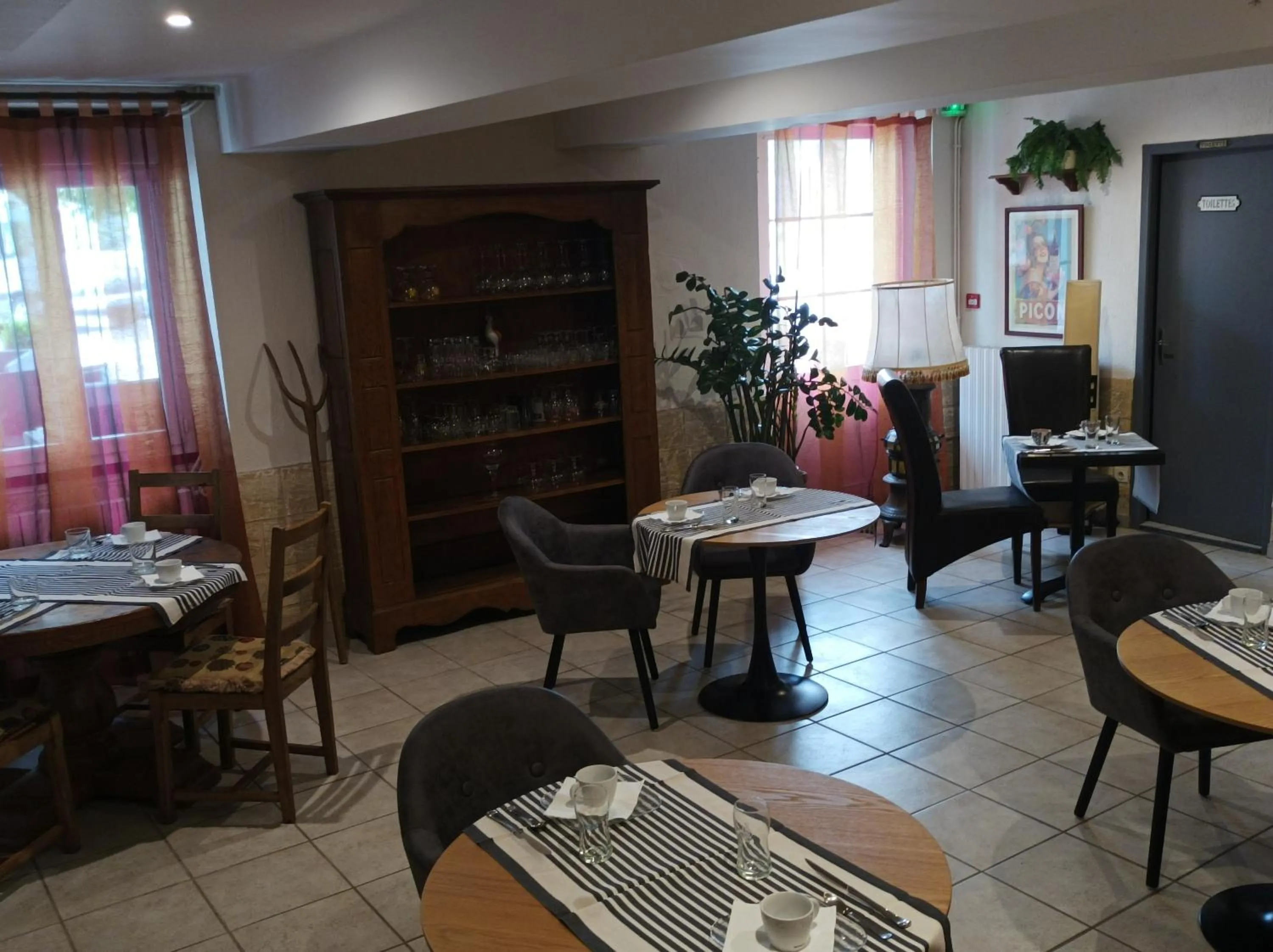 Breakfast in L' Auberge Campagnarde, Lourdes