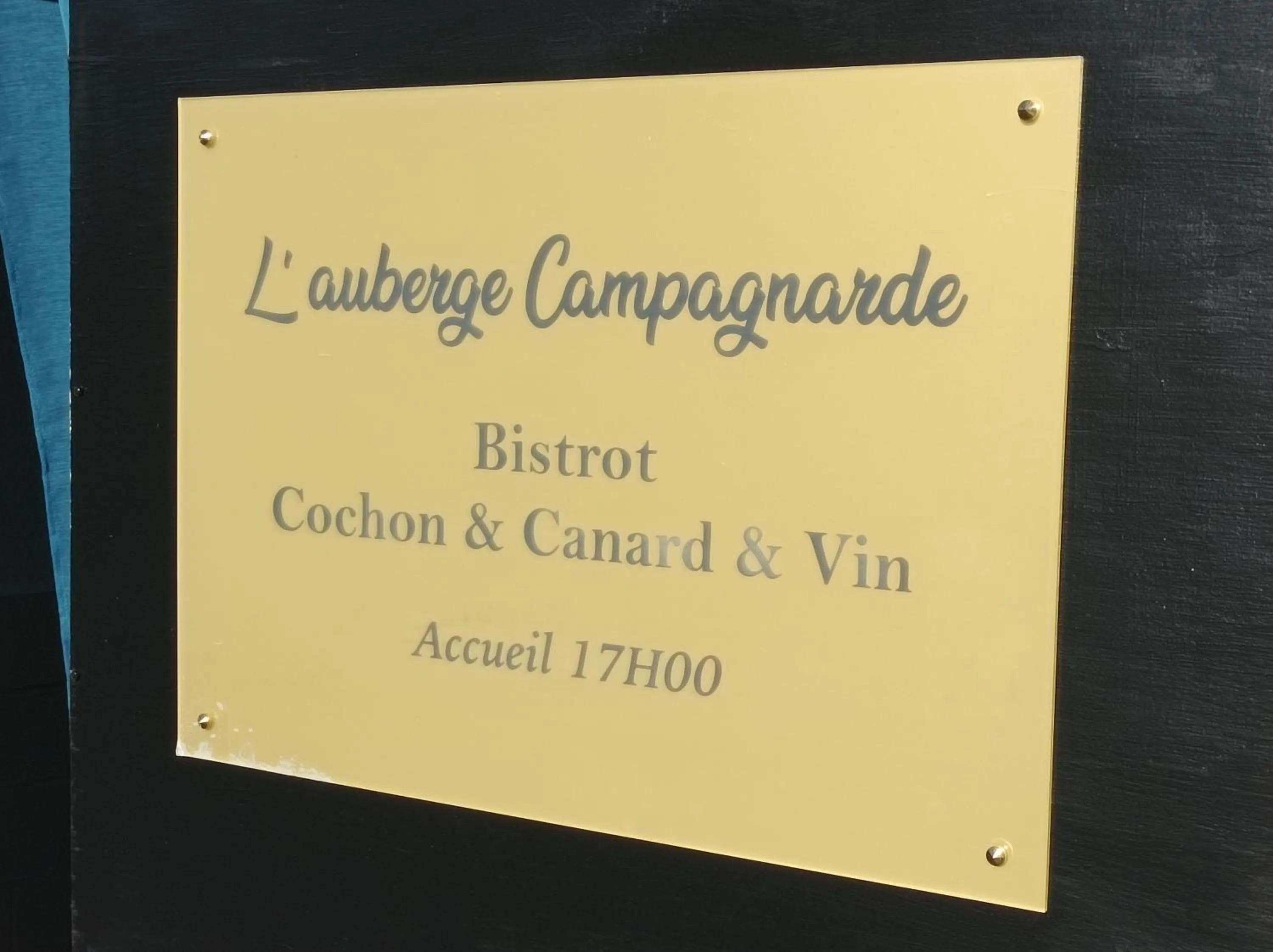 Logo/Certificate/Sign in L' Auberge Campagnarde, Lourdes
