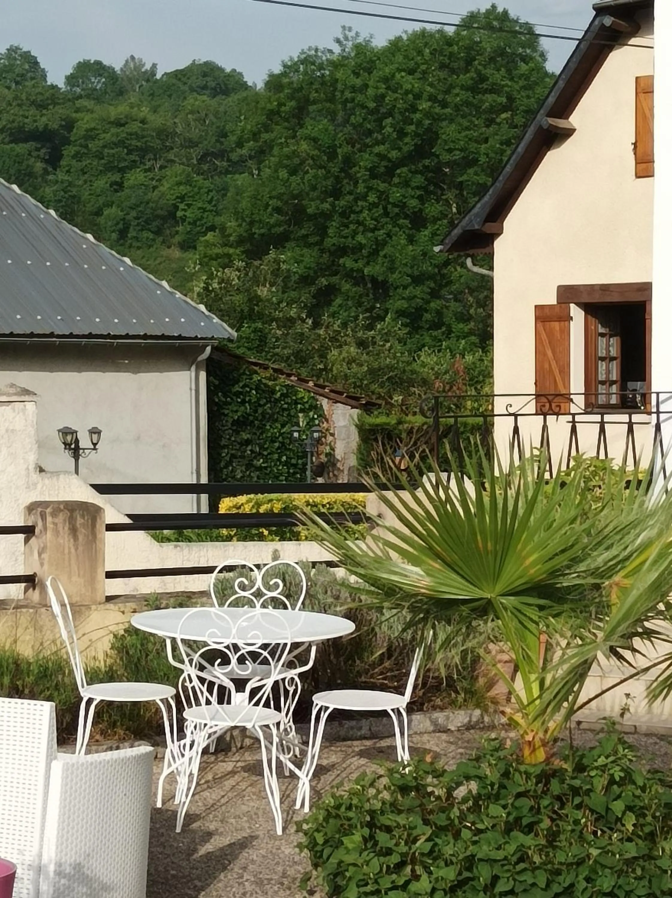 Patio in L' Auberge Campagnarde, Lourdes