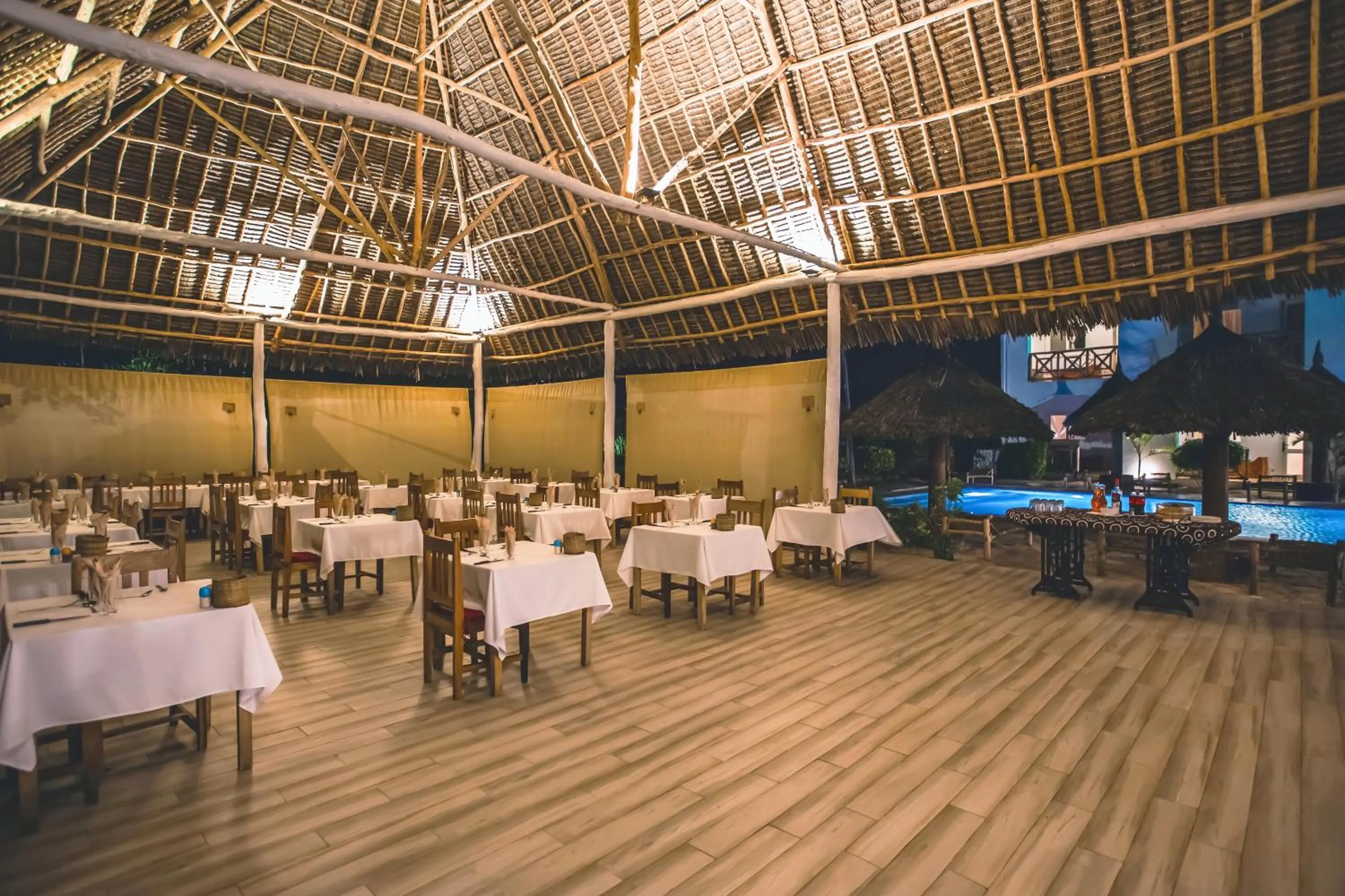 Restaurant/places to eat in AHG Sun Bay Mlilile Beach Hotel