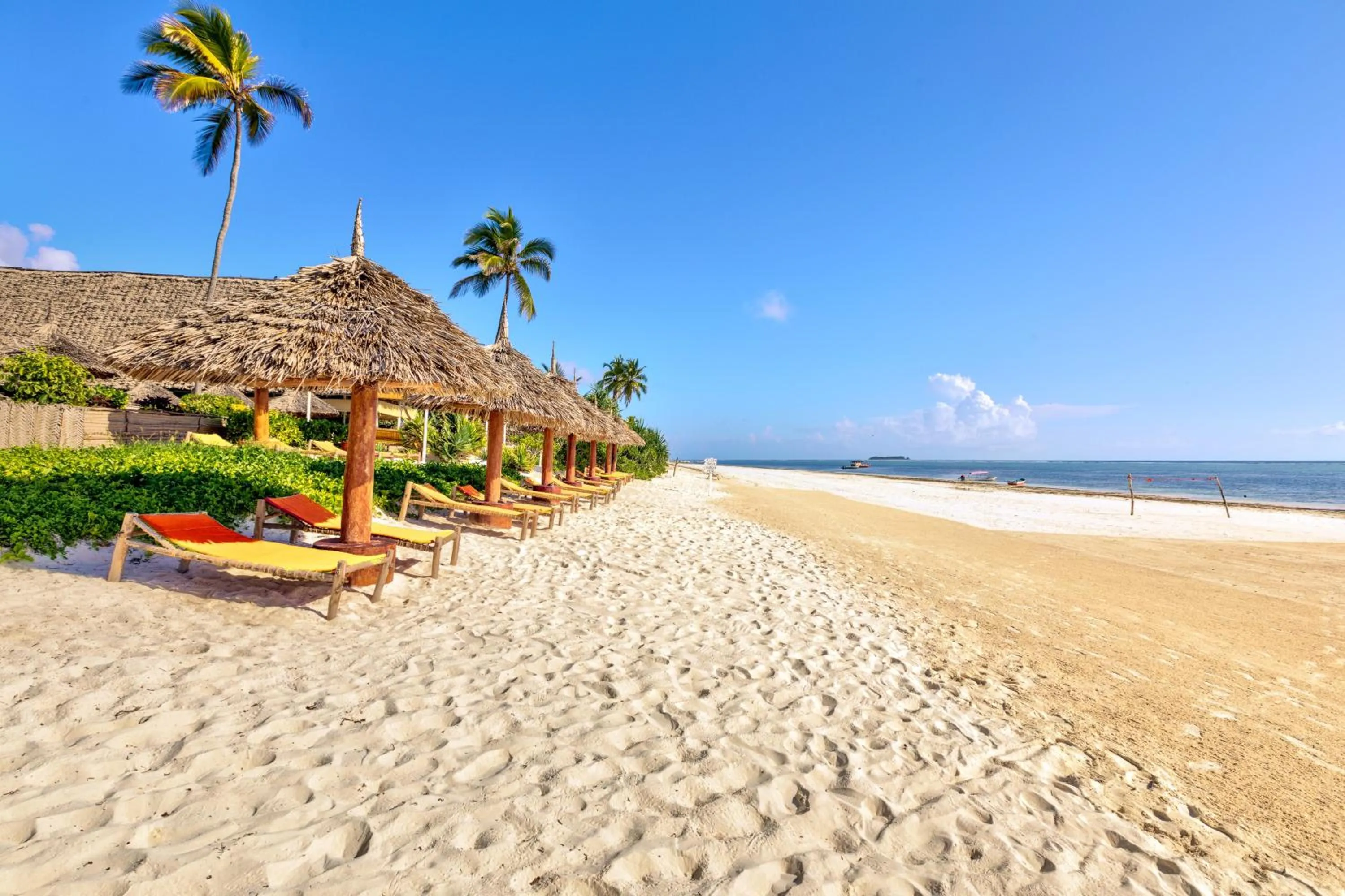Beach in AHG Sun Bay Mlilile Beach Hotel