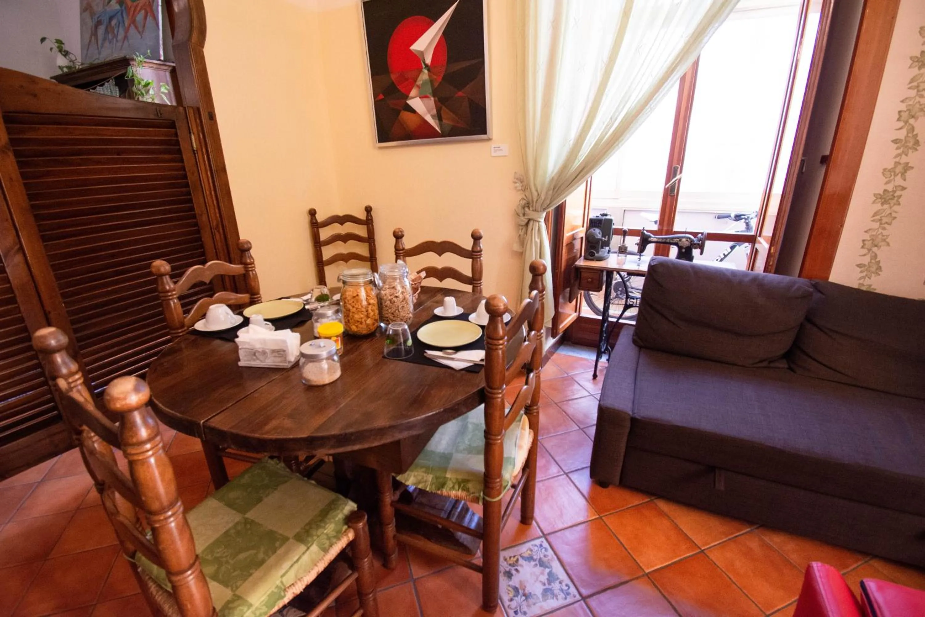 Communal lounge/ TV room in Areamare