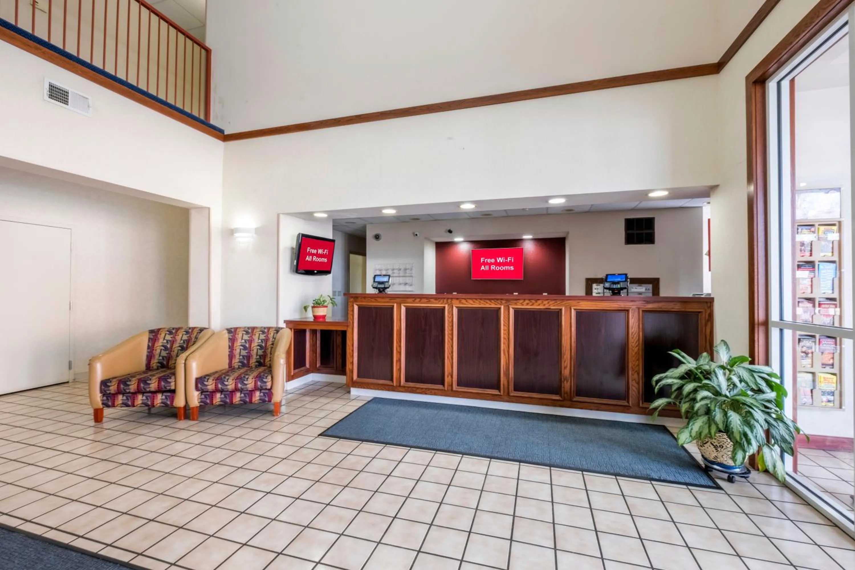 Lobby or reception in Red Roof Inn St Robert Ft Leonard Wood