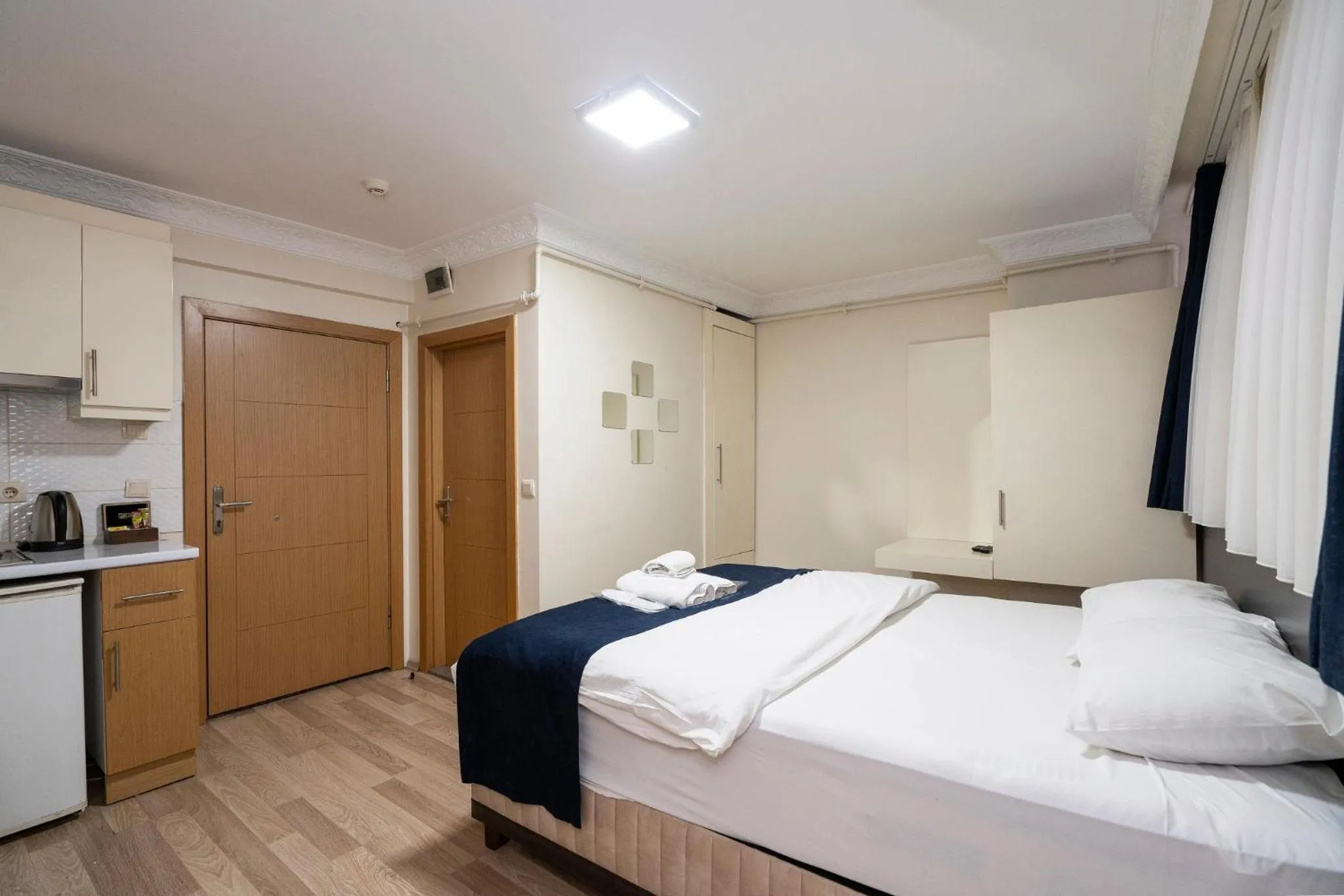 Photo of the whole room, Bed in Asteria House