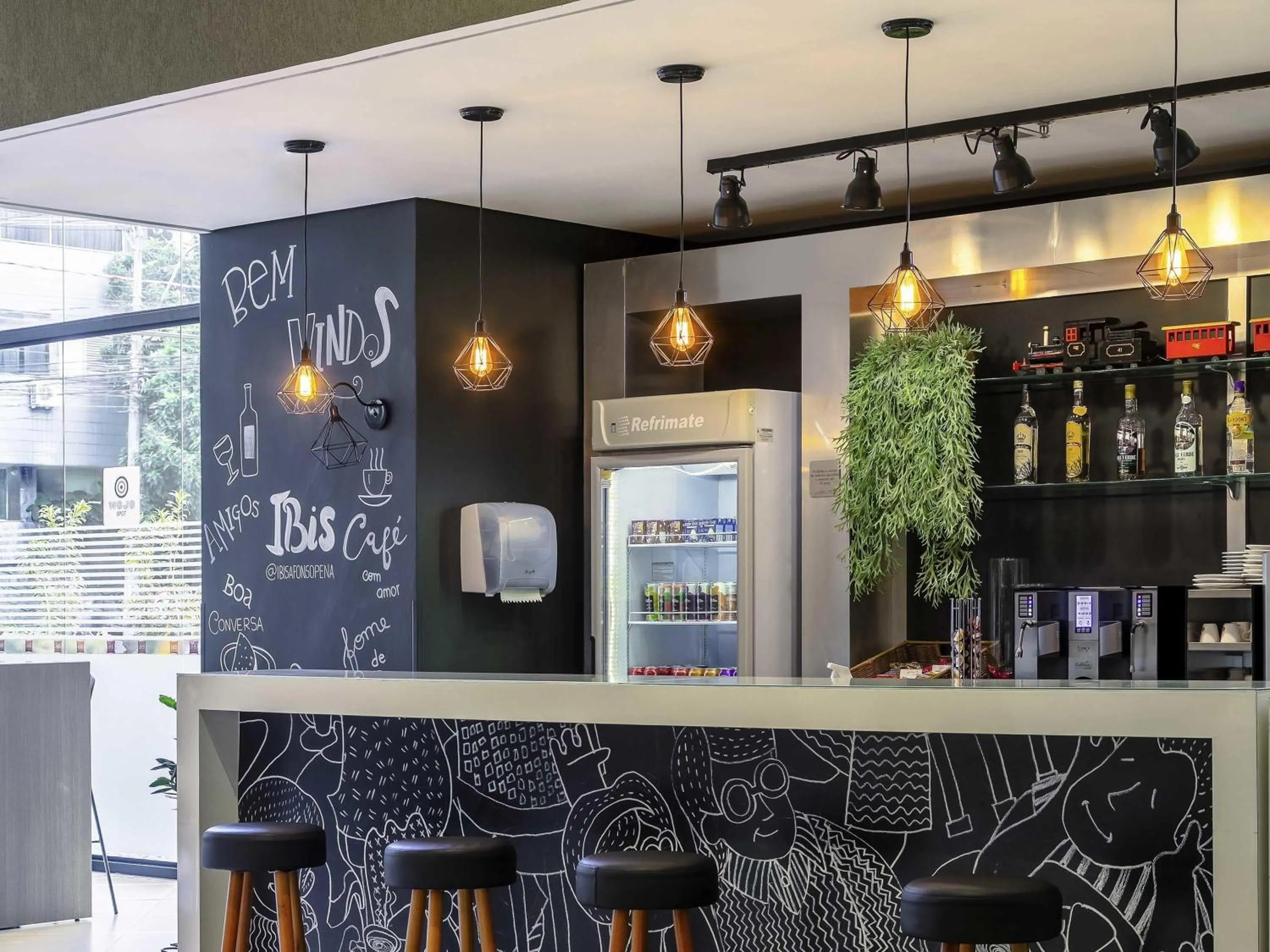 Lounge or bar in ibis BH Afonso Pena Savassi