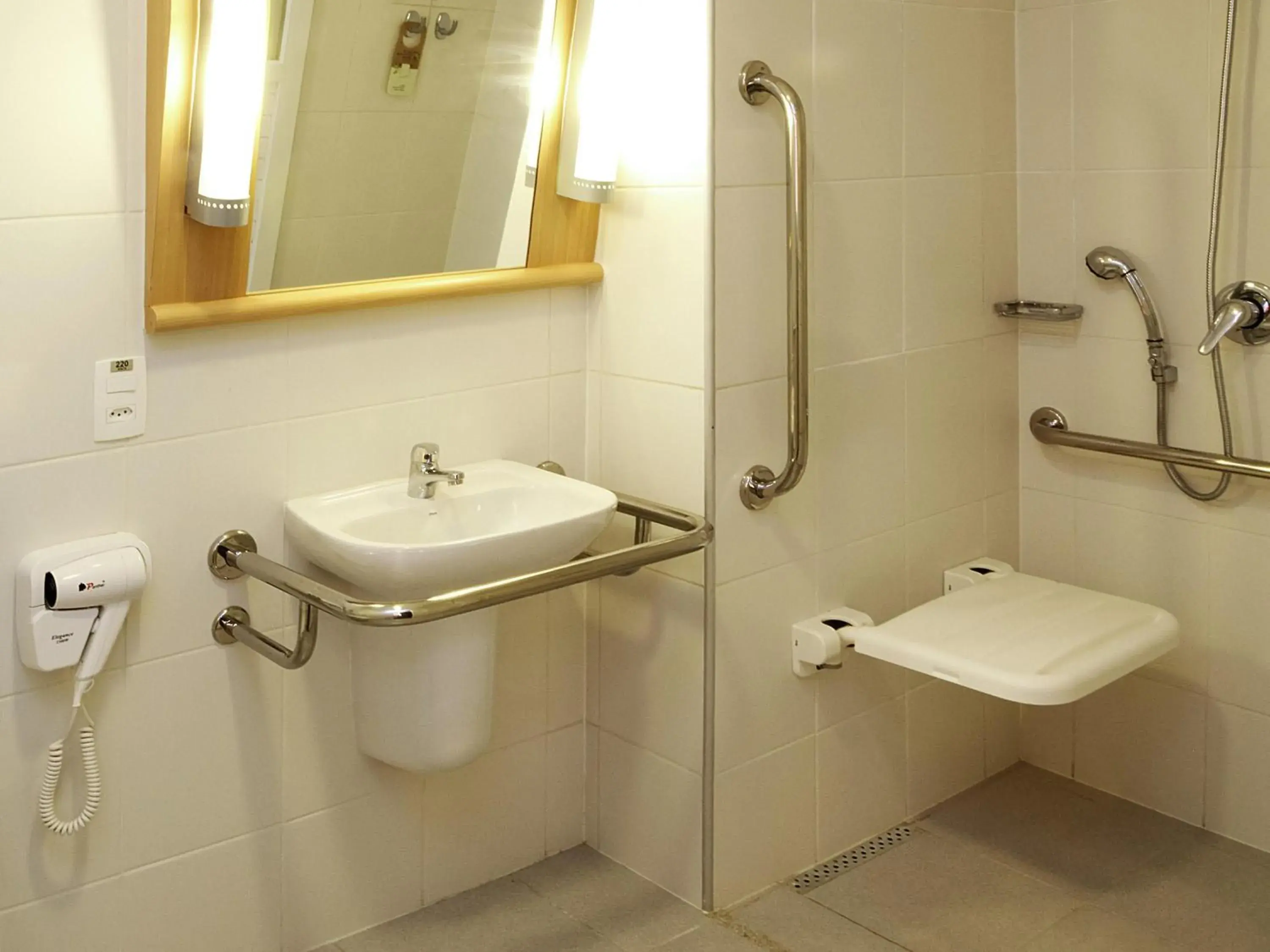 Bedroom in ibis BH Afonso Pena Savassi Bedroom in ibis BH Afonso Pena Savassi