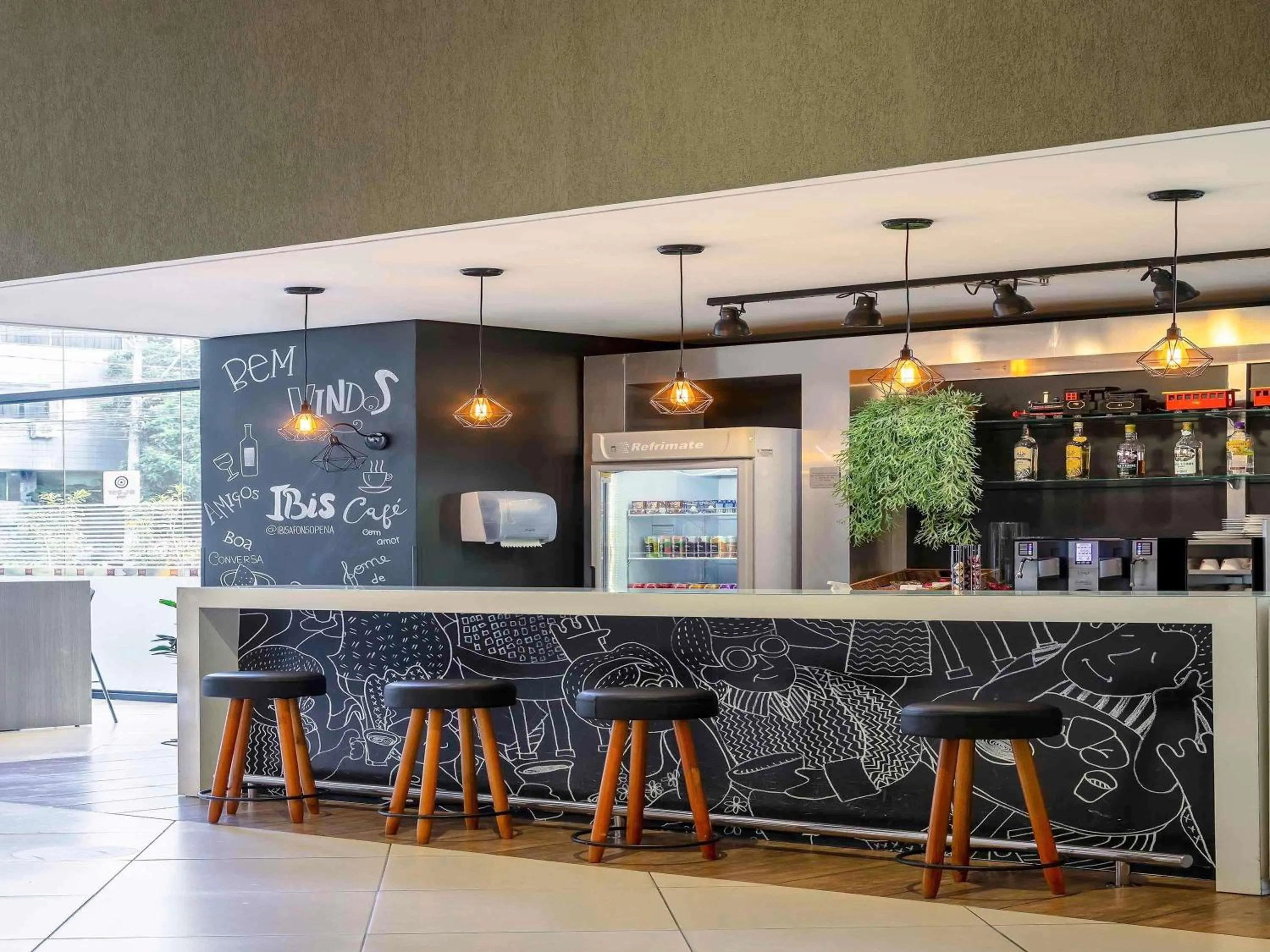 Lounge or bar in ibis BH Afonso Pena Savassi