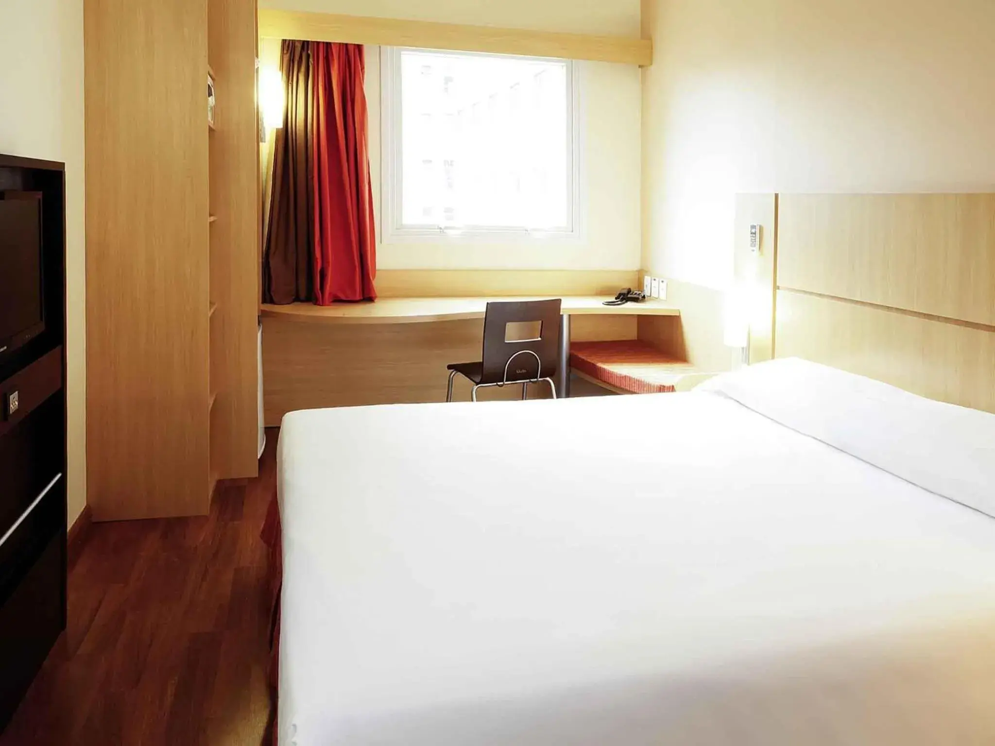 Bedroom, Bed in ibis BH Afonso Pena Savassi Bedroom, Bed in ibis BH Afonso Pena Savassi