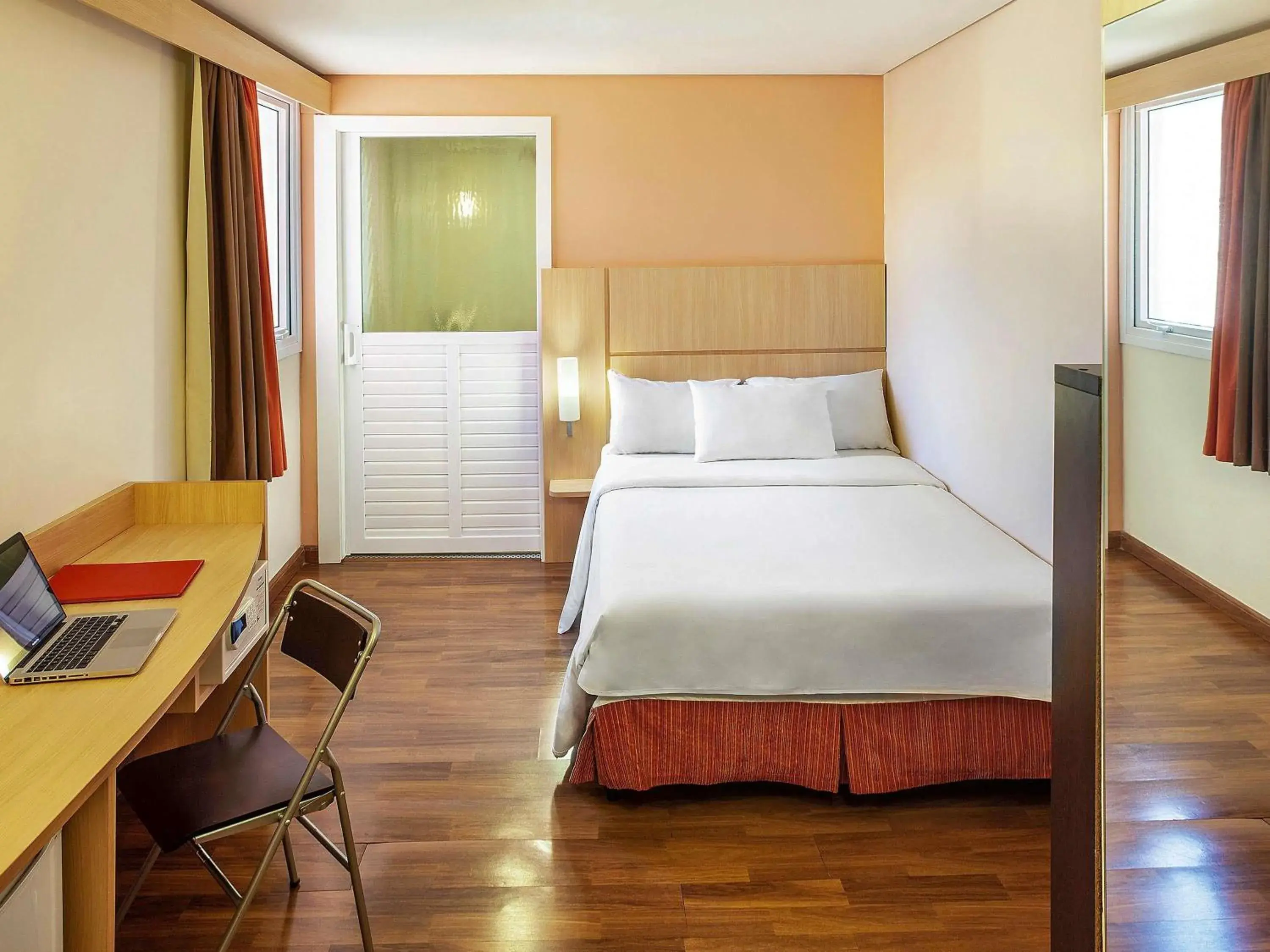 Standard Apartment with One Double Bed - Disability Access in ibis BH Afonso Pena Savassi Standard Apartment with One Double Bed - Disability Access in ibis BH Afonso Pena Savassi