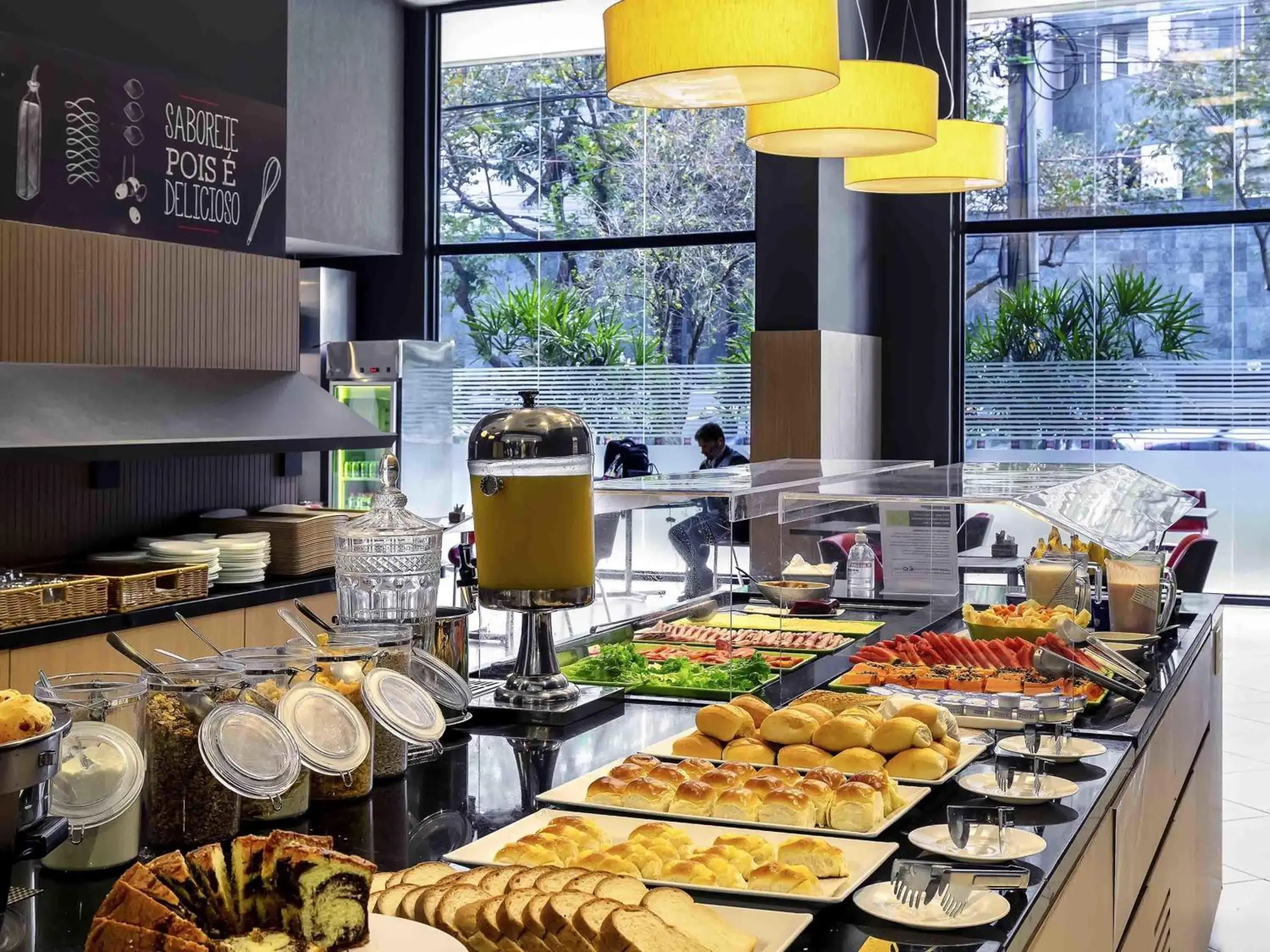 Restaurant/places to eat in ibis BH Afonso Pena Savassi Restaurant/places to eat in ibis BH Afonso Pena Savassi