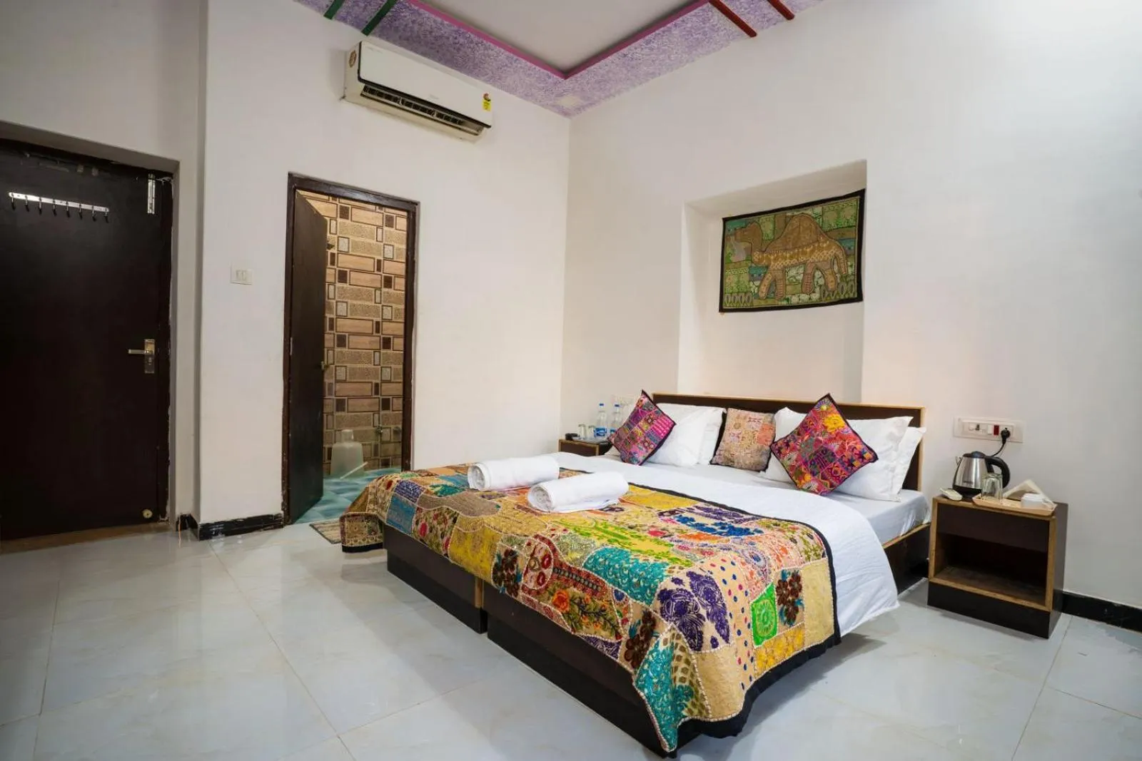 Photo of the whole room, Bed in Hotel Tofu safari