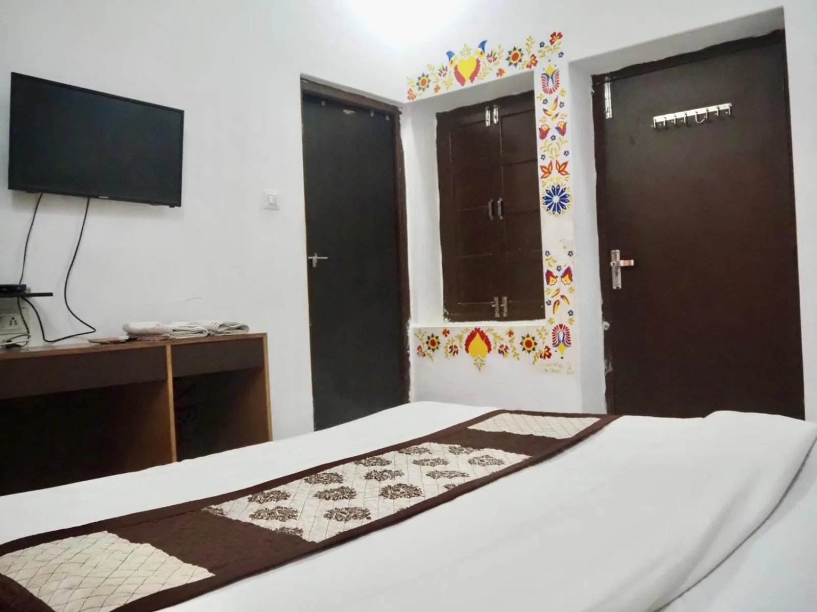 Photo of the whole room, Bed in Hotel Tofu safari