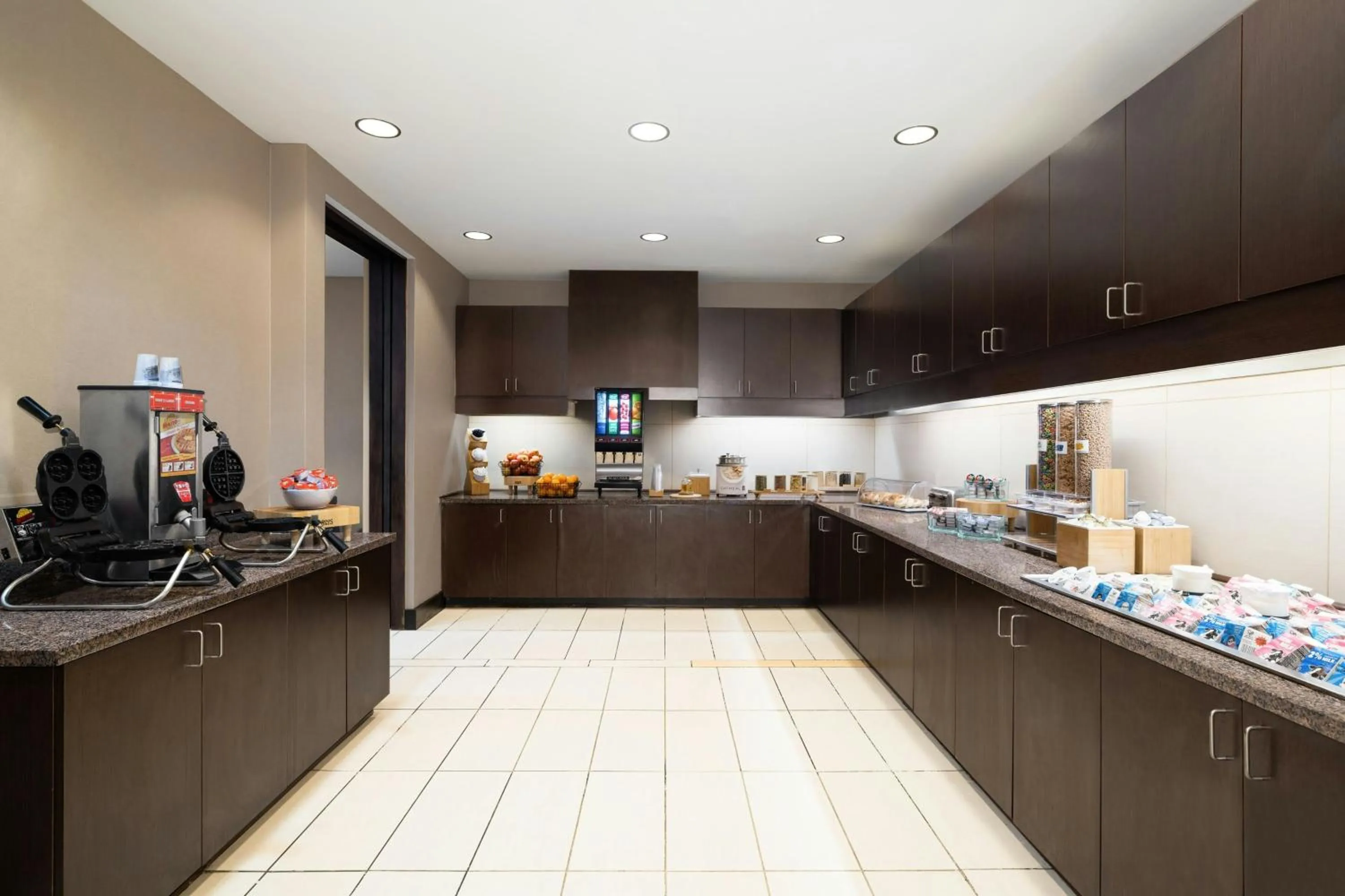 Breakfast in Residence Inn by Marriott Des Moines Downtown