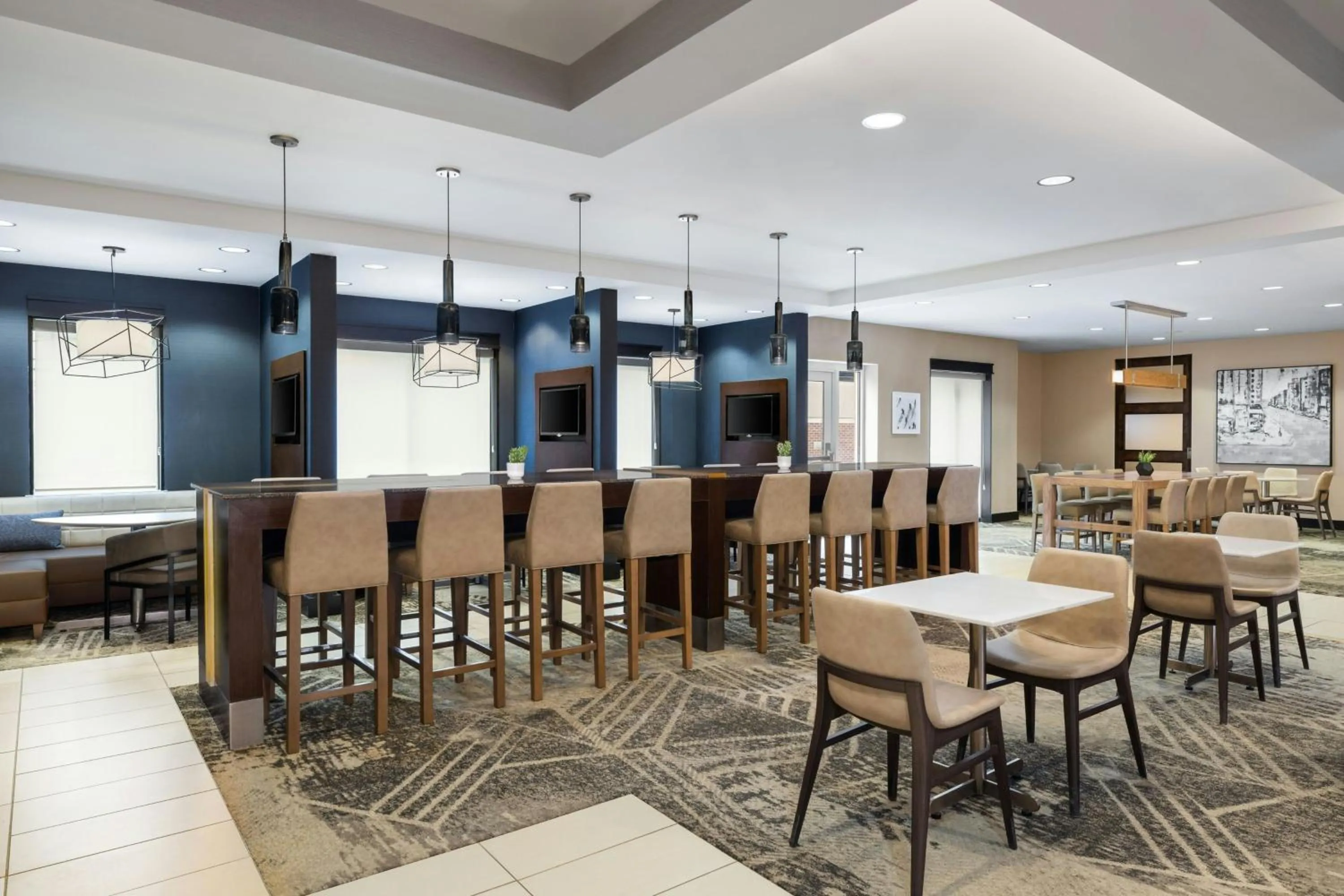 Restaurant/places to eat in Residence Inn by Marriott Des Moines Downtown