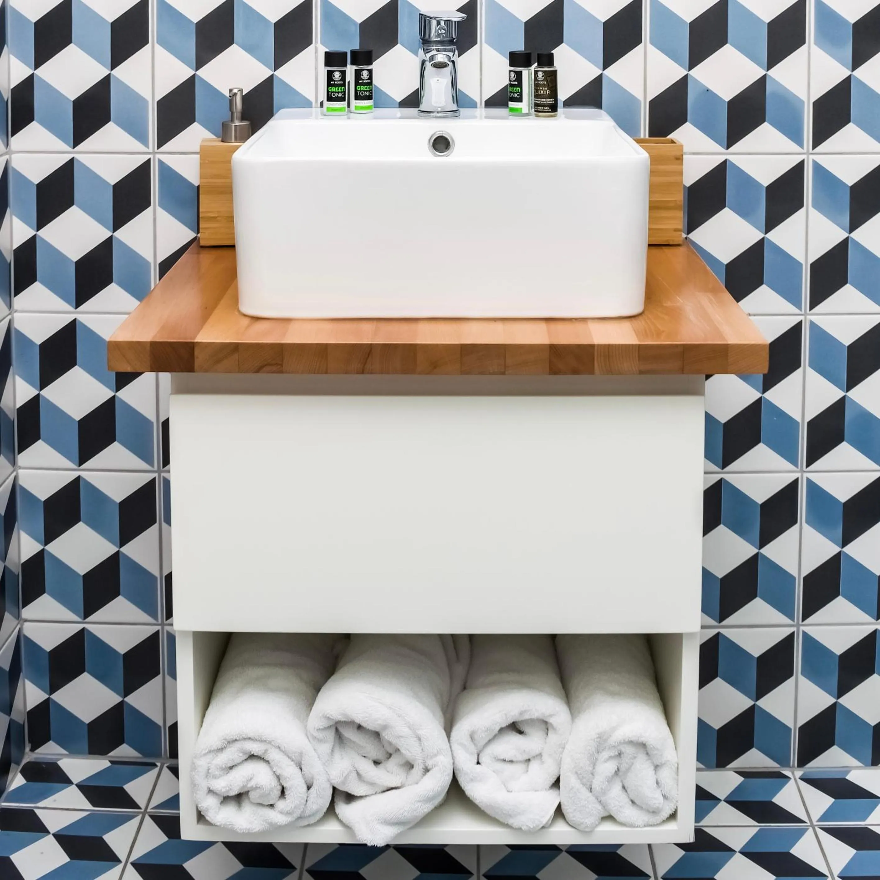 Bathroom in Iasonos Suites Athens