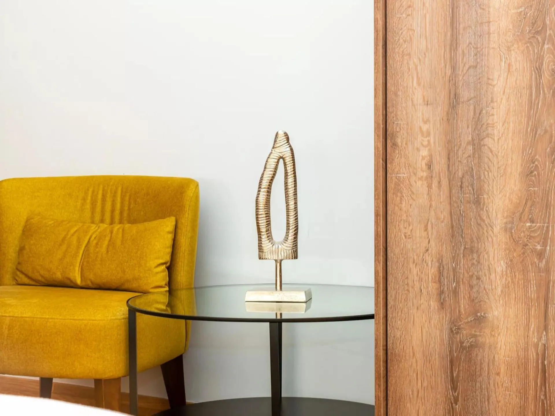 wardrobe in Iasonos Suites Athens