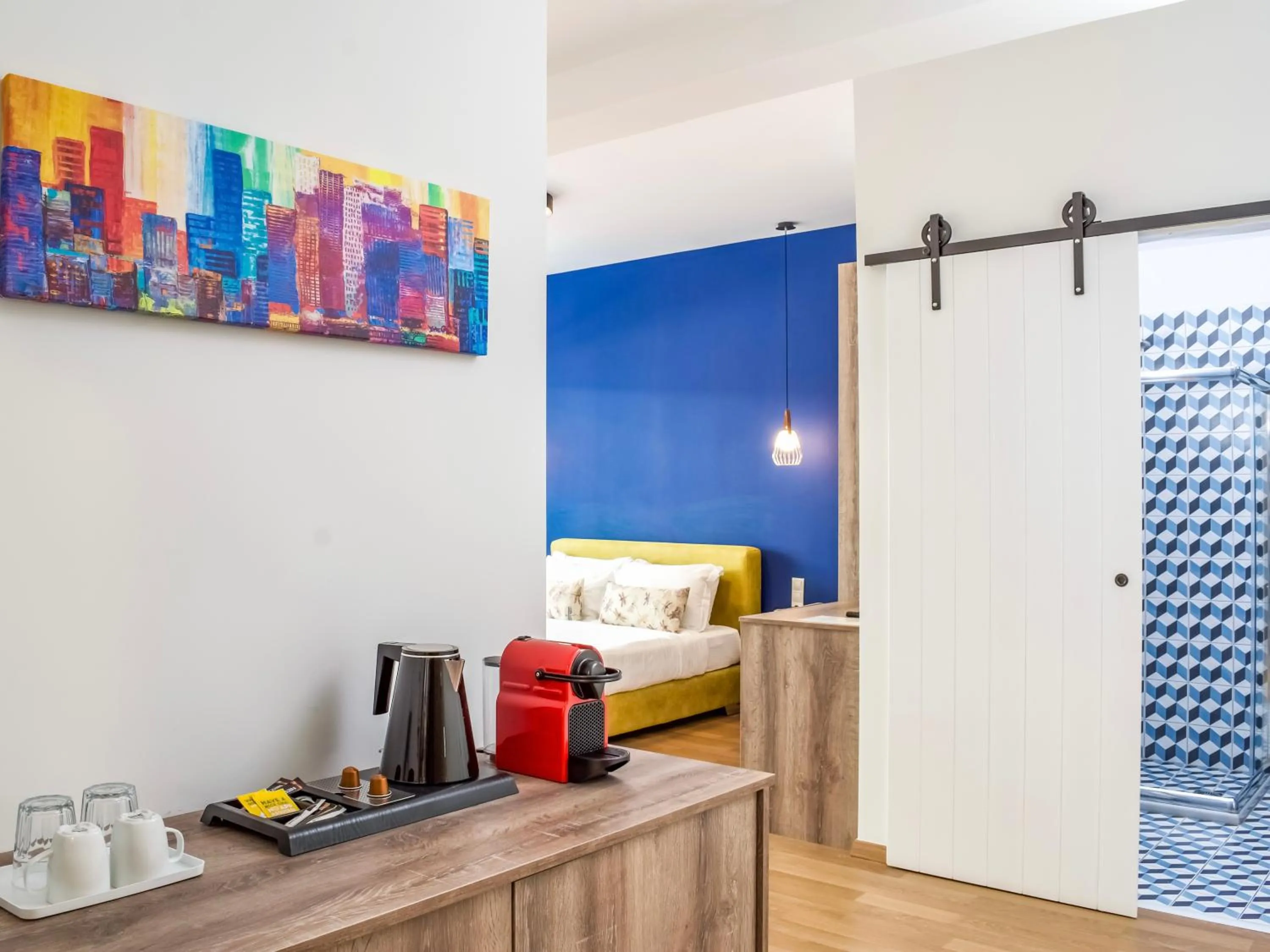 Coffee/tea facilities, Bed in Iasonos Suites Athens