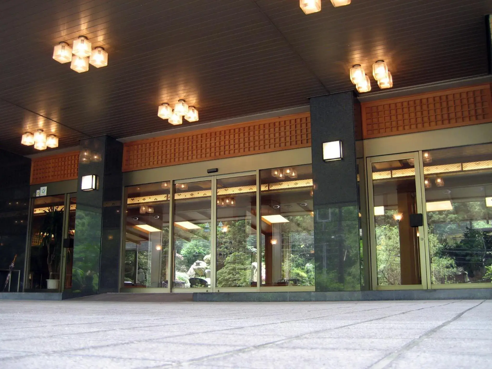 Facade/entrance in Yumoto Kanko Hotel Saikyo Facade/entrance in Yumoto Kanko Hotel Saikyo