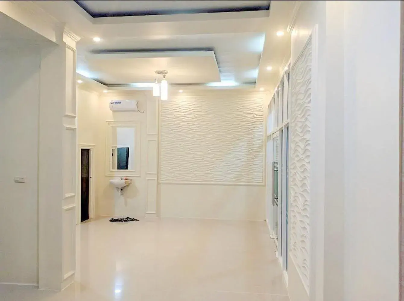 Property building in RedDoorz Syariah at Karema Area Mamuju Property building in RedDoorz Syariah at Karema Area Mamuju