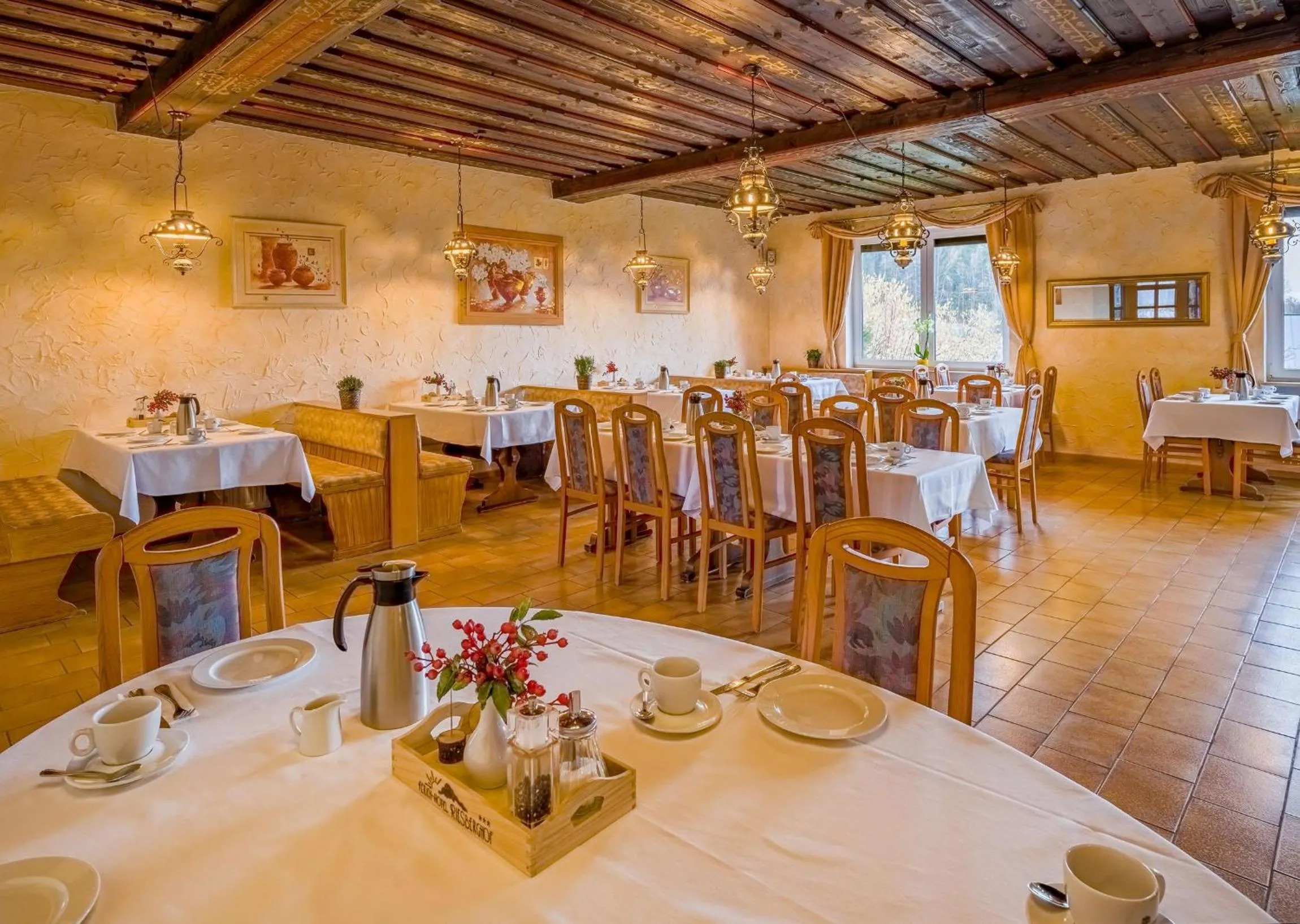 Restaurant/places to eat in Hotel Riesberghof