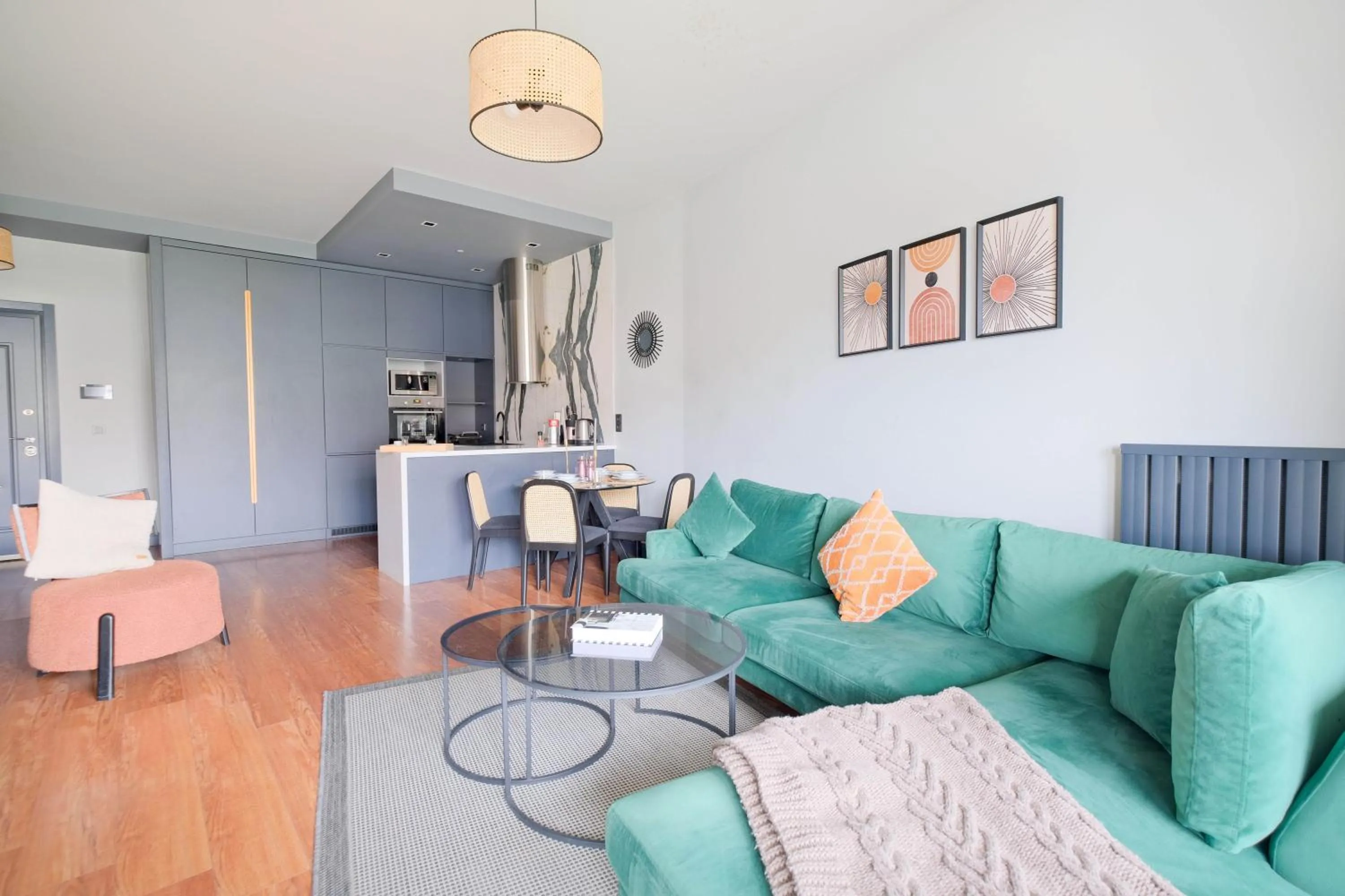 Living room in Benesta Residence by NewInn