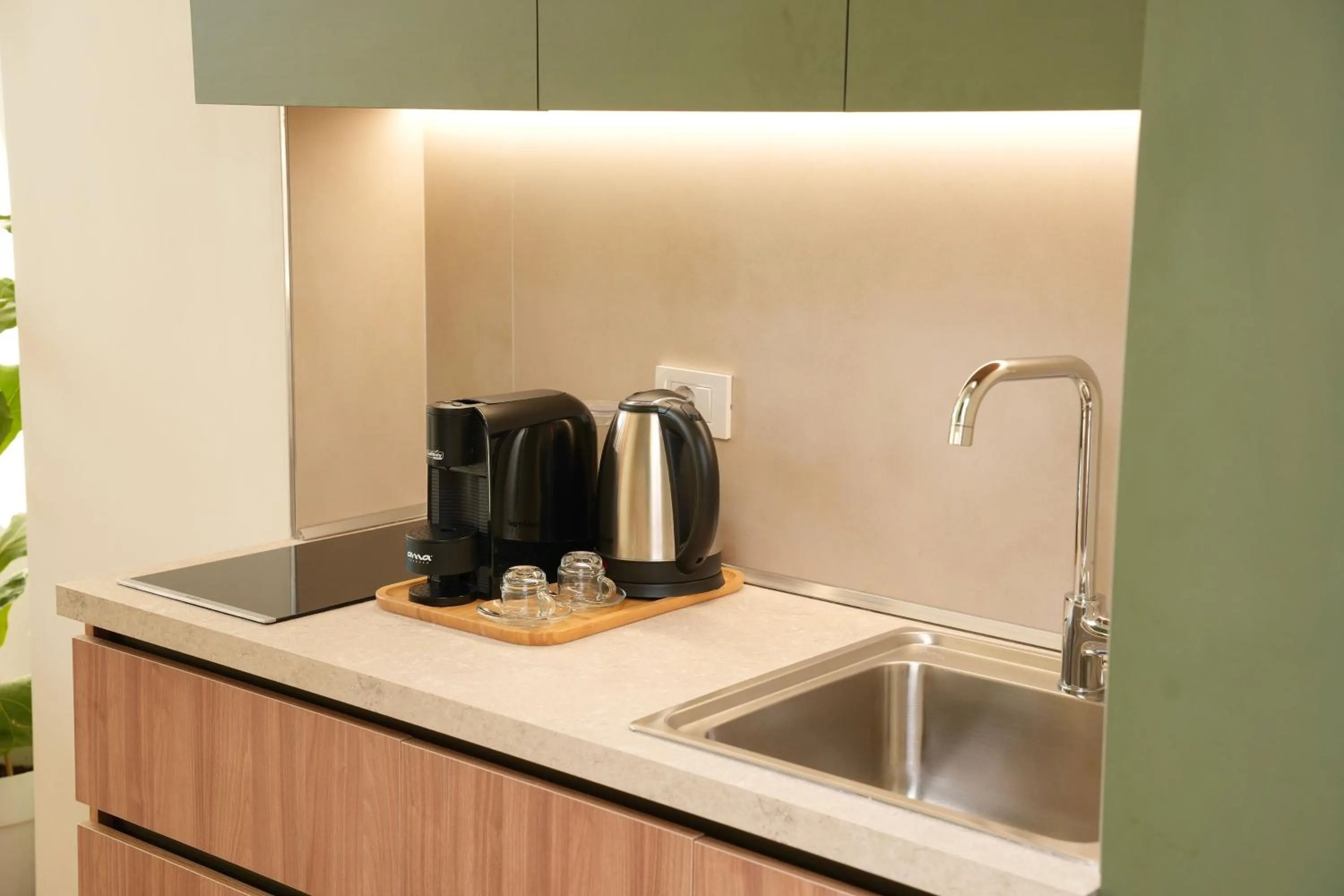 Coffee/tea facilities in Retreat Apartments