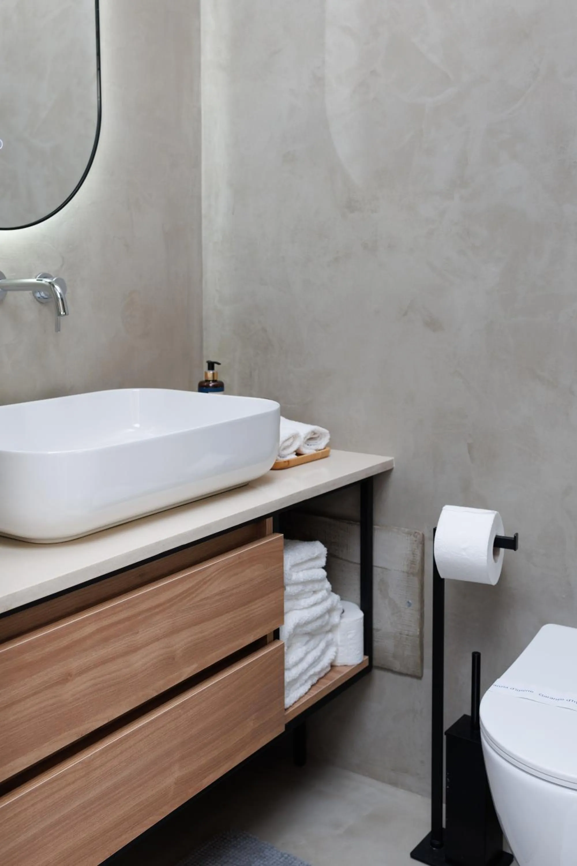 Bathroom in Retreat Apartments