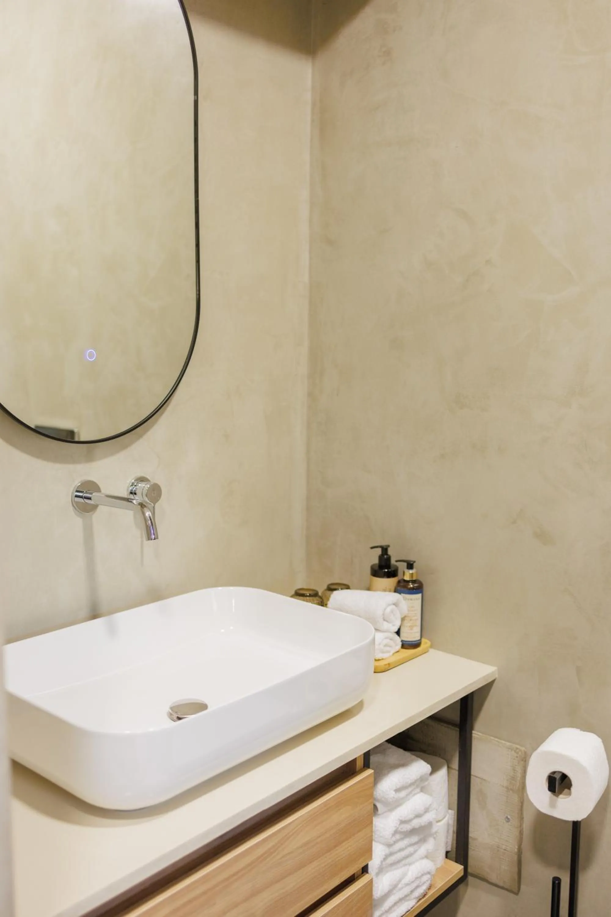 Bathroom in Retreat Apartments