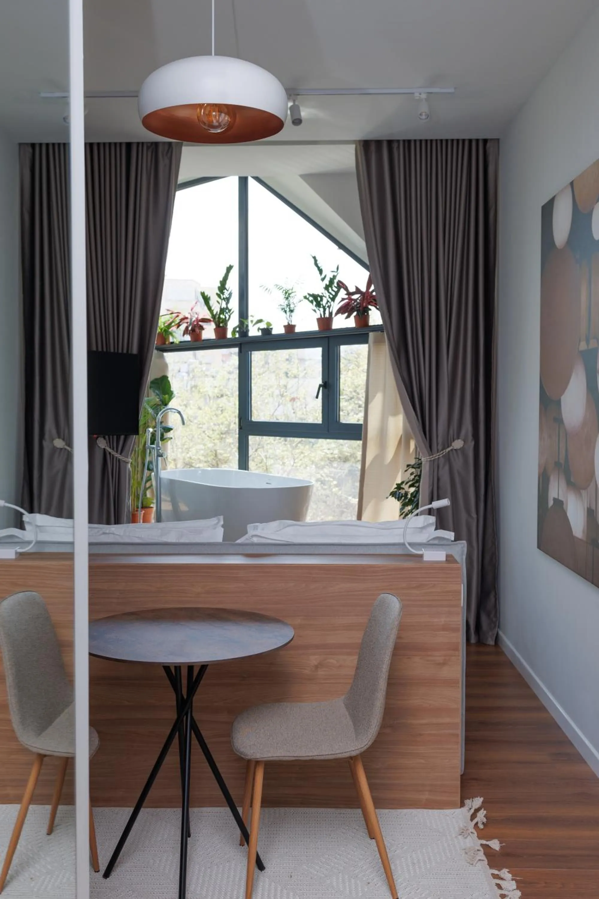 Bed in Retreat Apartments