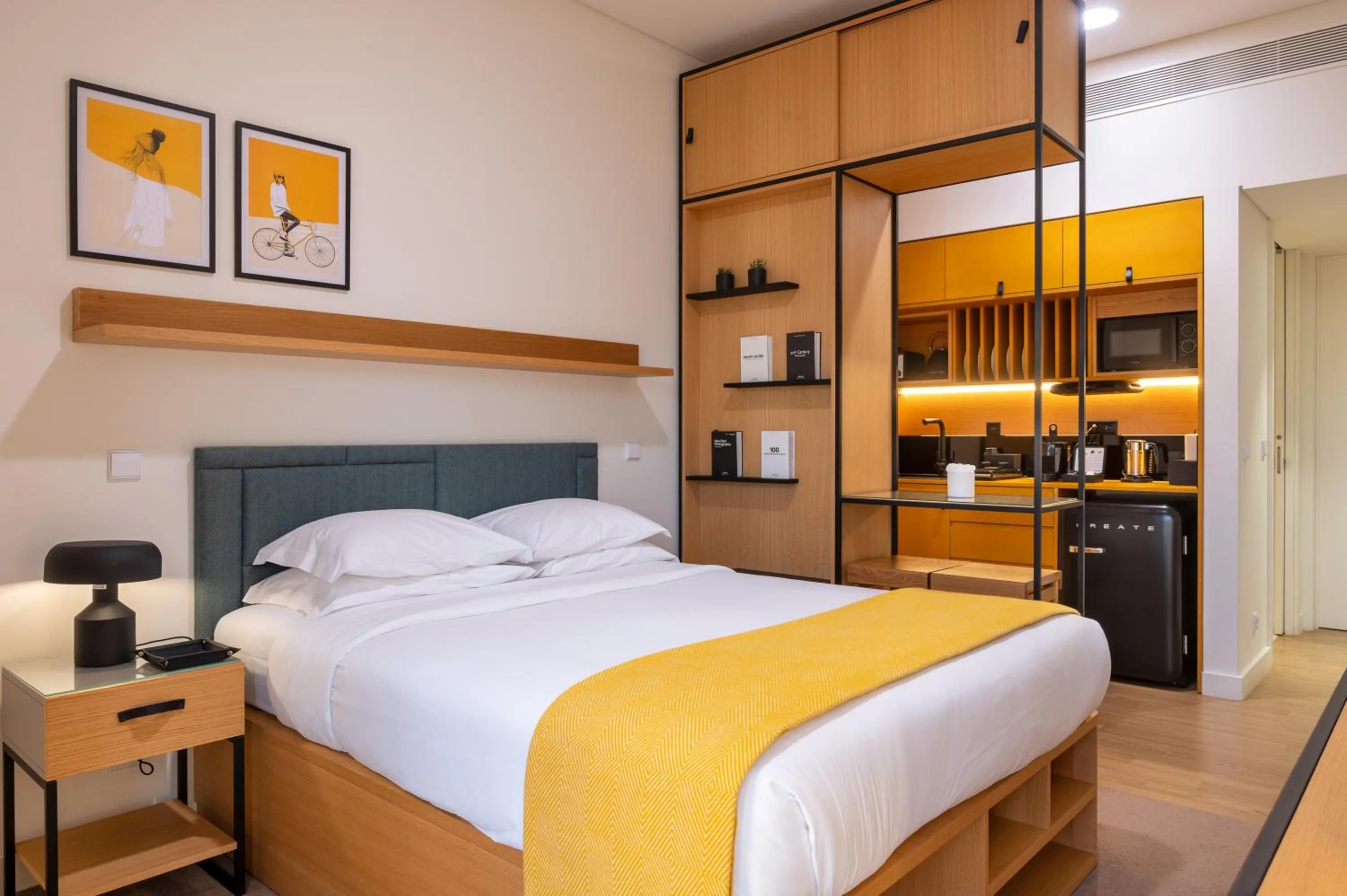 Kitchen or kitchenette, Bed in BFRESH Hotel - Padel, Pool & Fitness - Adults Only