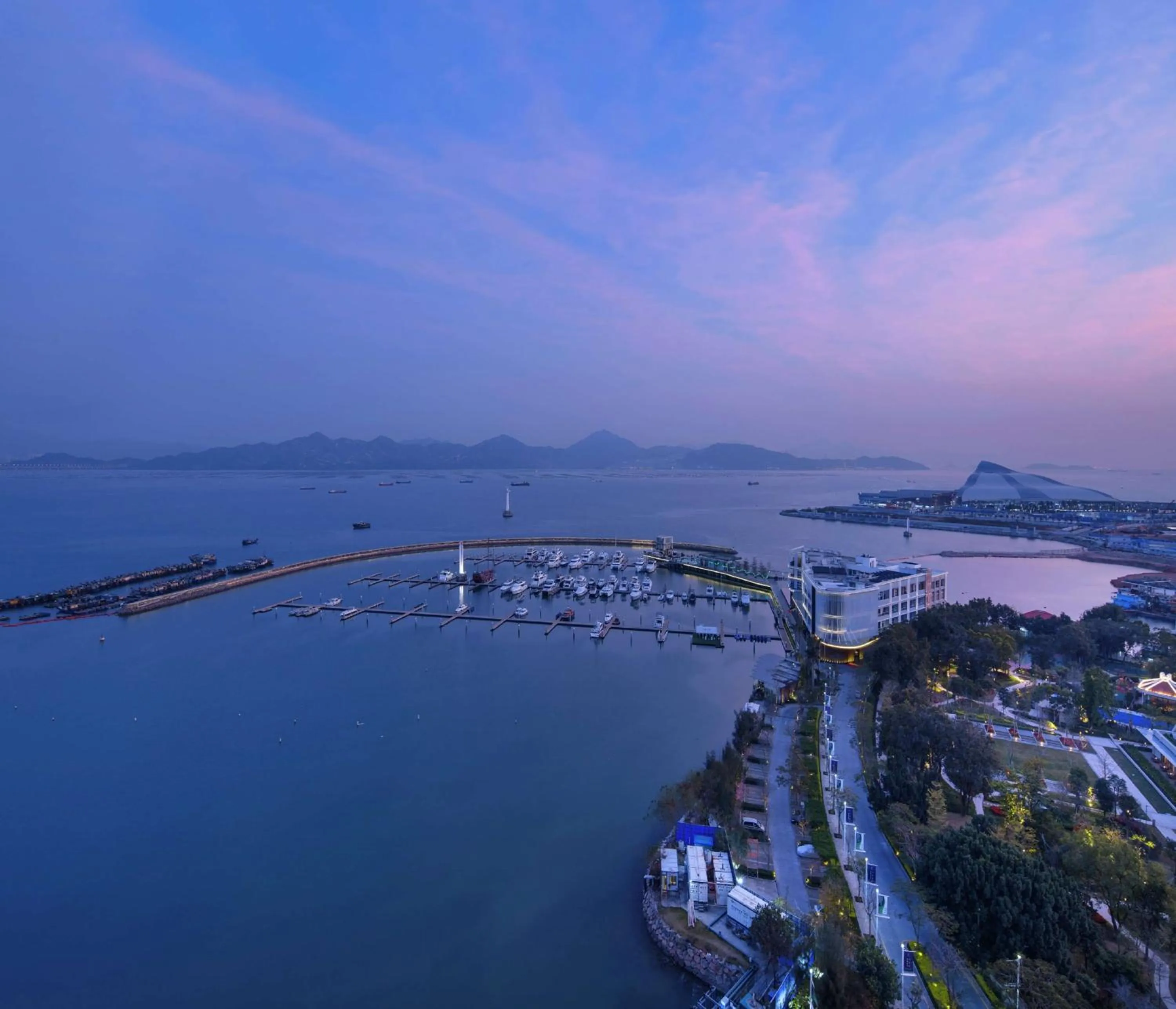 Property building in Hilton Shenzhen Shekou Nanhai