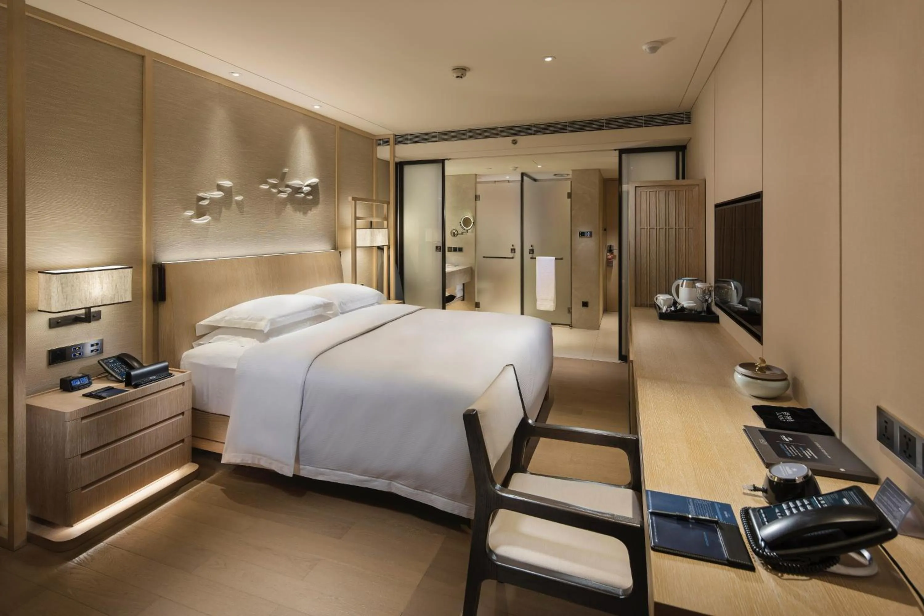 Bed in Hilton Shenzhen Shekou Nanhai