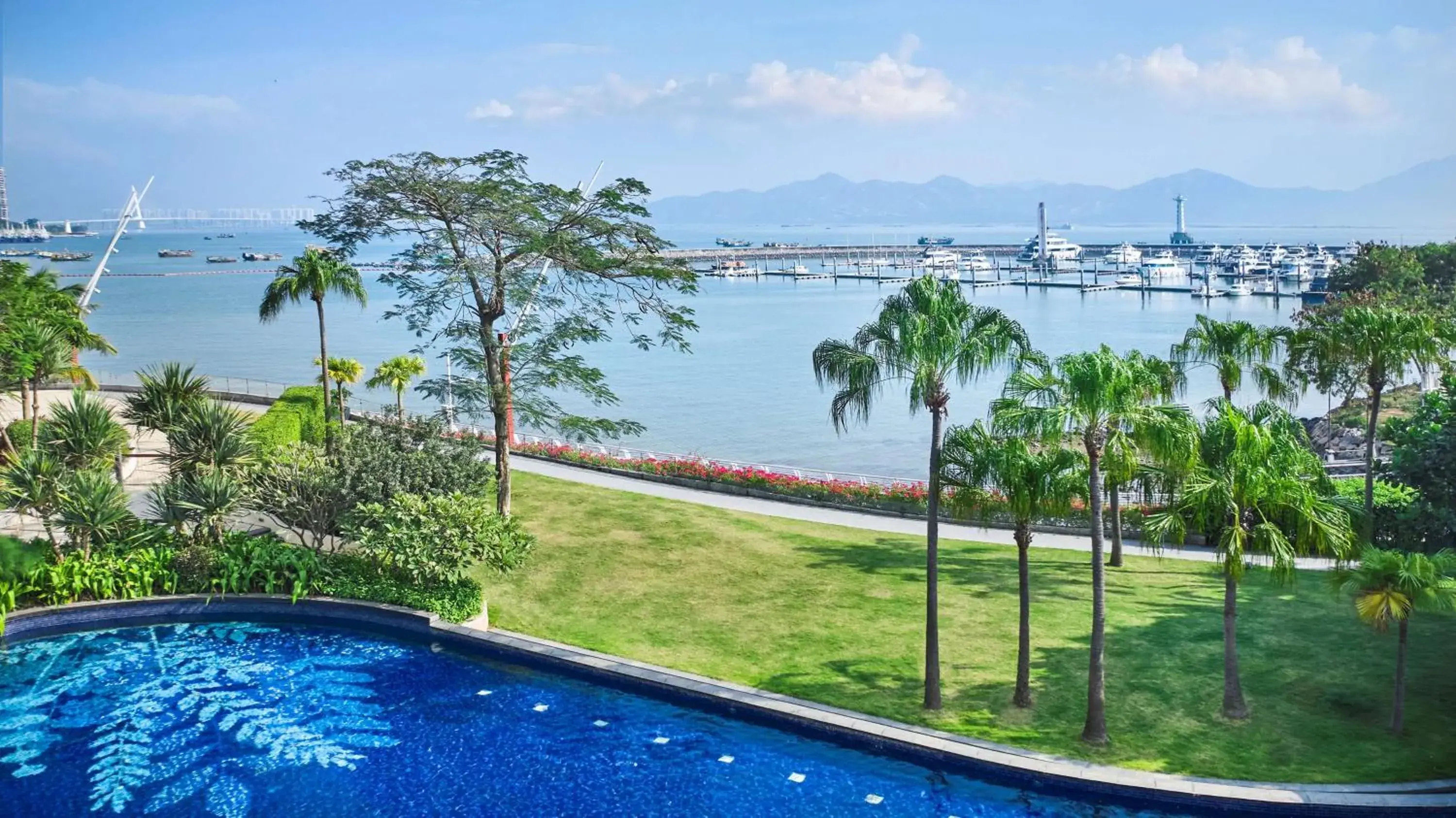 Pool view in Hilton Shenzhen Shekou Nanhai Pool view in Hilton Shenzhen Shekou Nanhai
