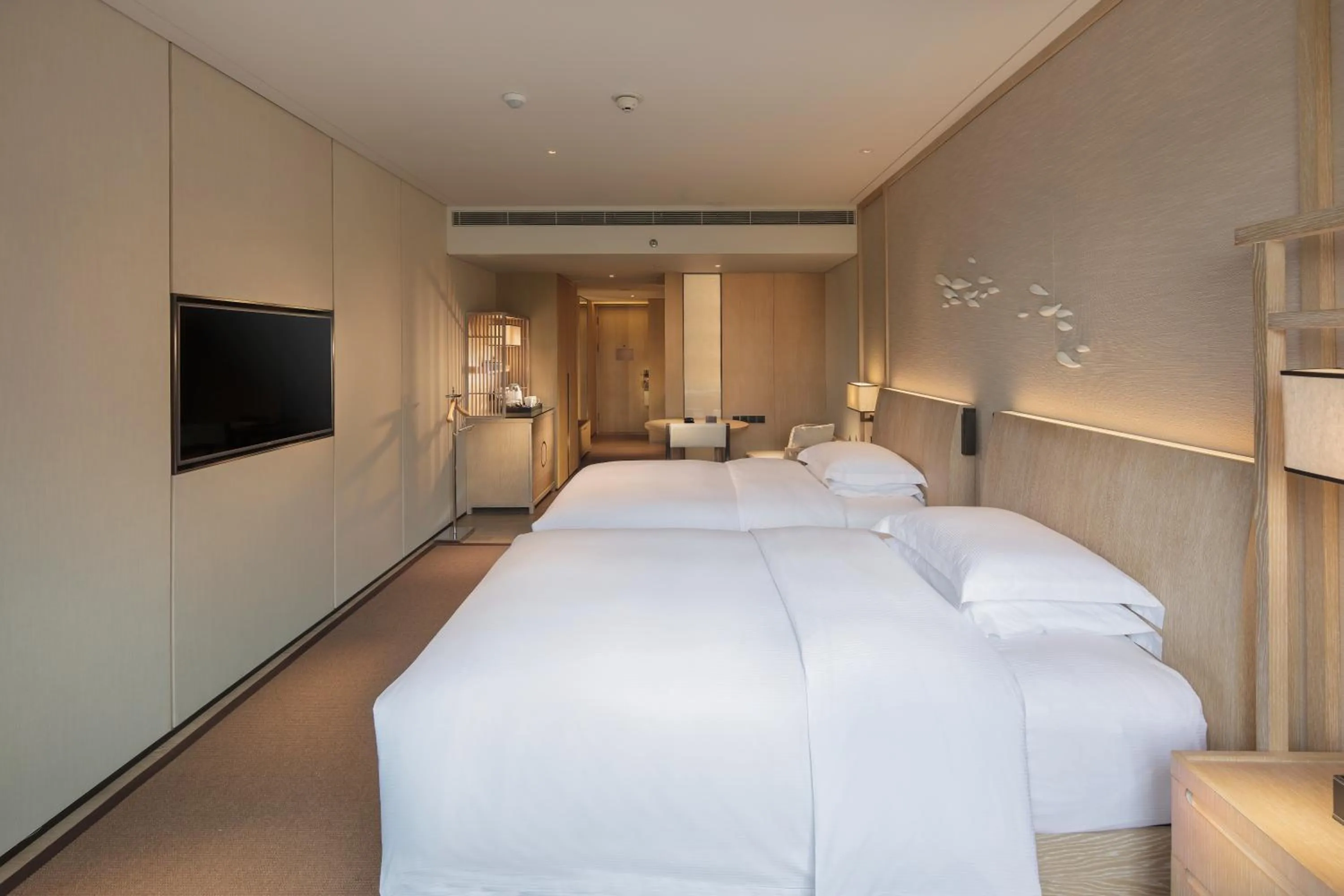 Bed in Hilton Shenzhen Shekou Nanhai