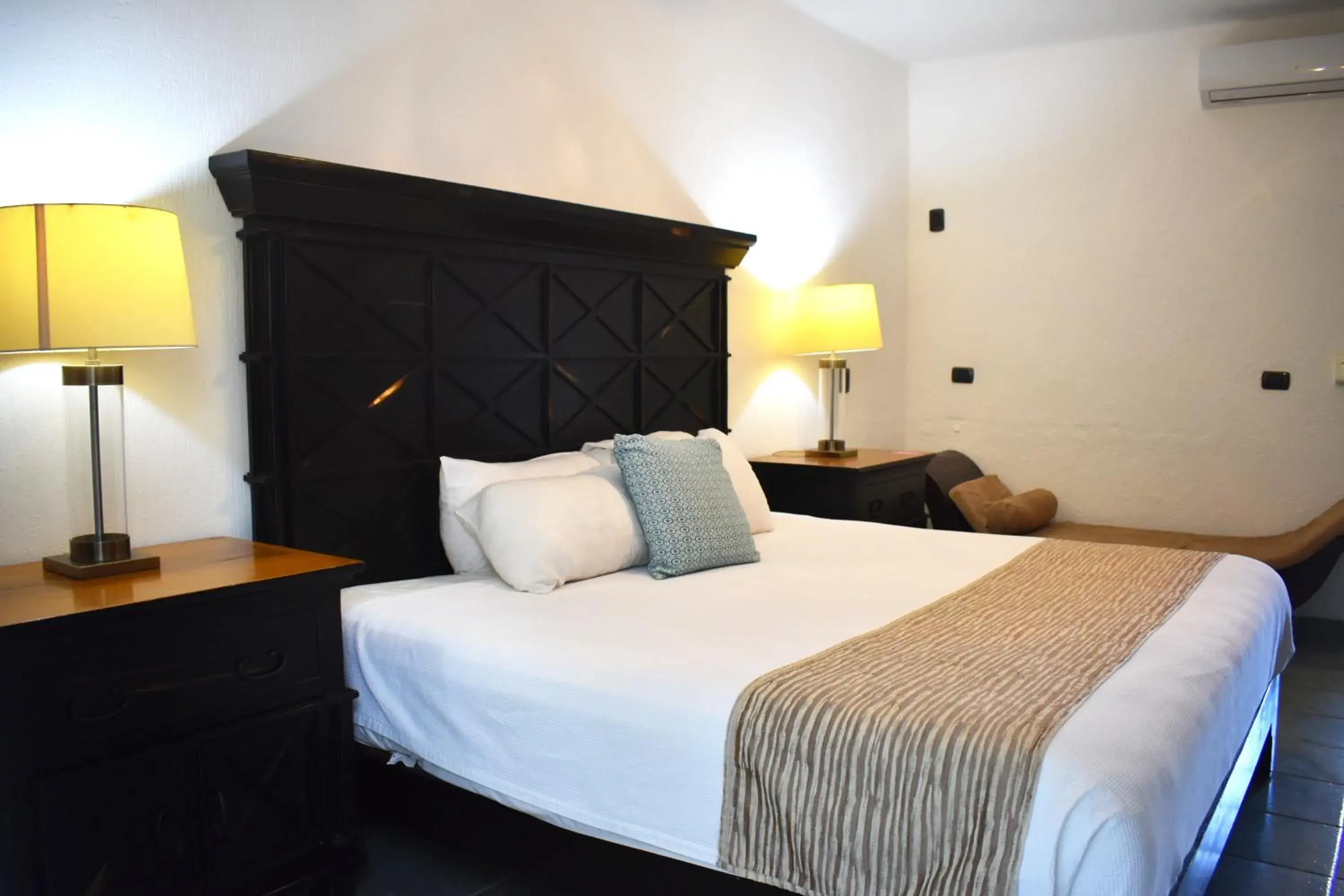 Bed in Hacienda Paradise Hotel Bed in Hacienda Paradise Hotel